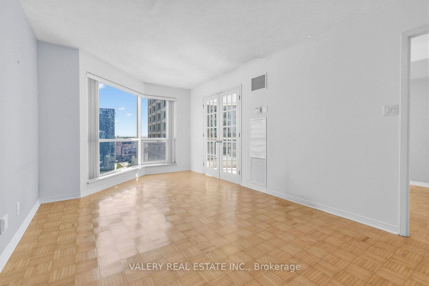 10 Yonge Street, Unit 2910 thumbnail 8