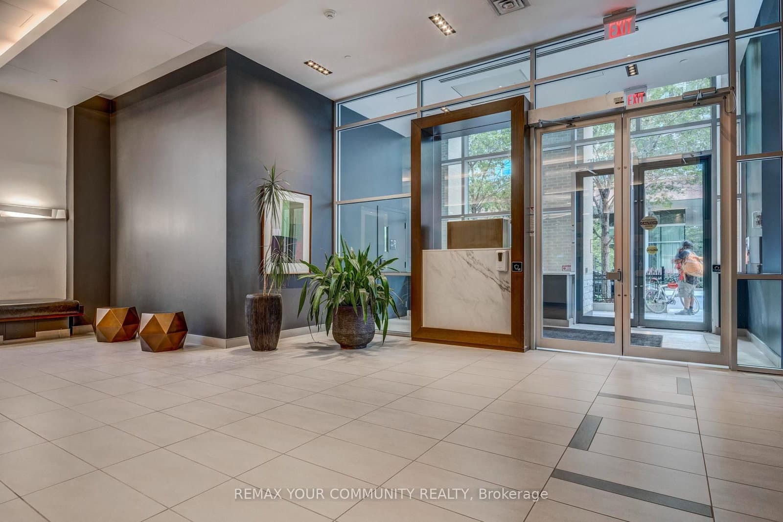105 George Street, Unit 501 thumbnail 2