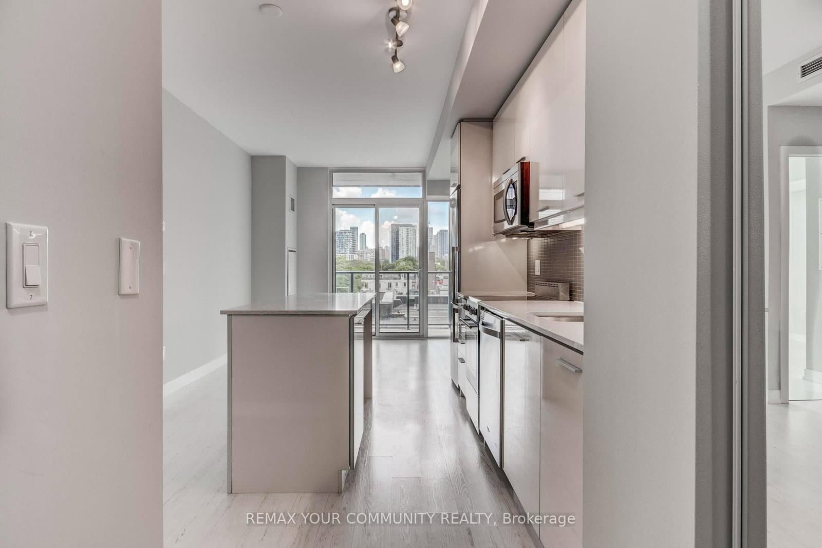 105 George Street, Unit 501 thumbnail 4