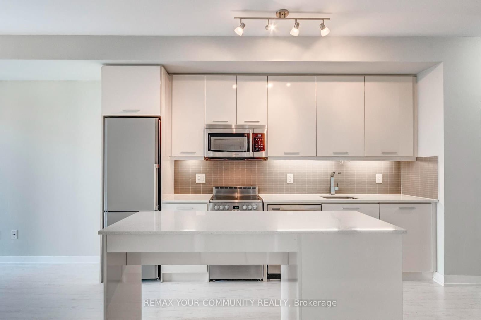 105 George Street, Unit 501 thumbnail 5