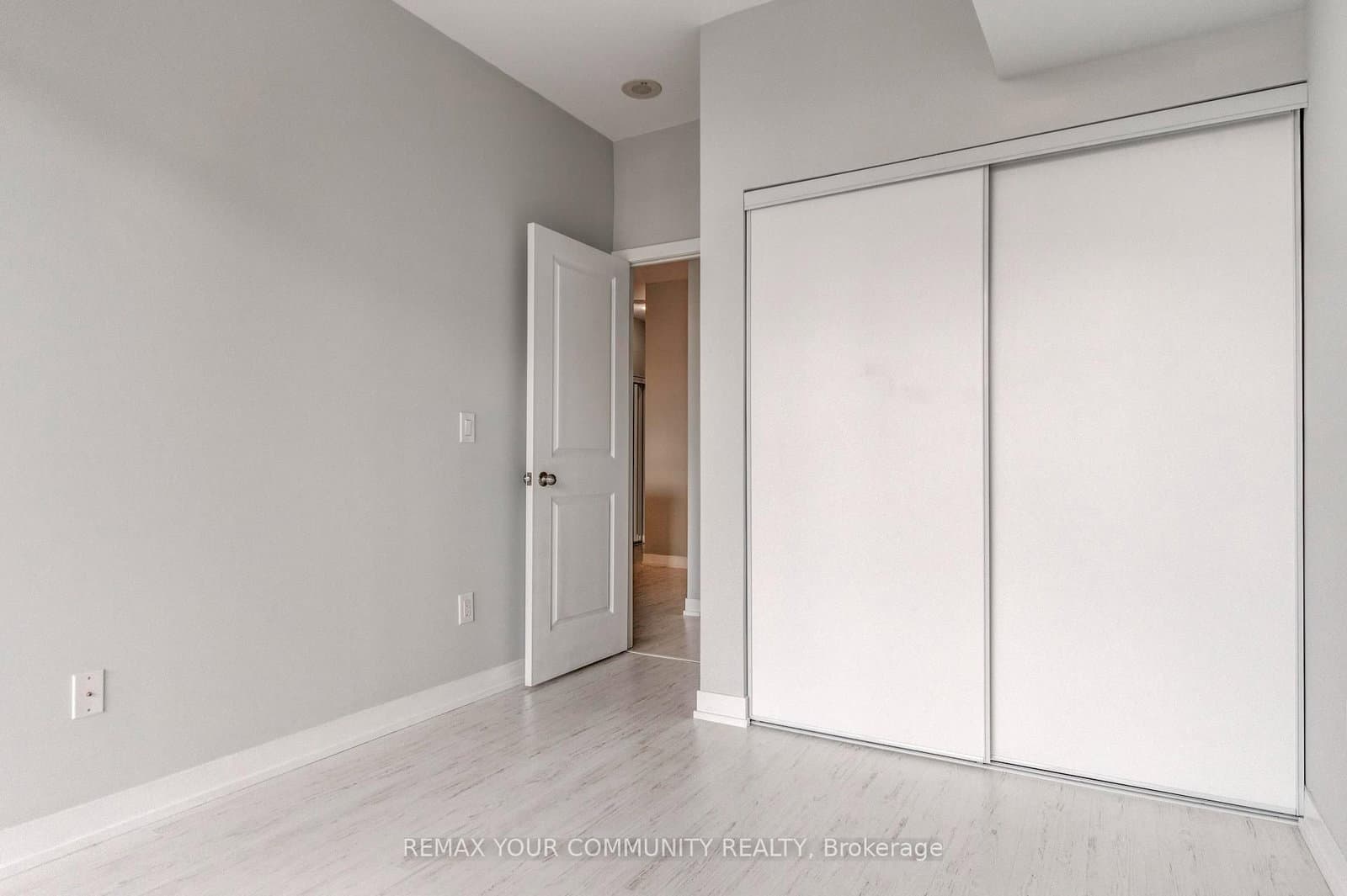 105 George Street, Unit 501 thumbnail 8