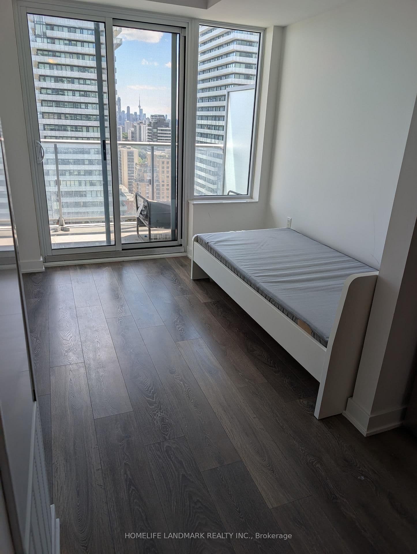 195 Redpath Avenue, Unit 2707 thumbnail 3