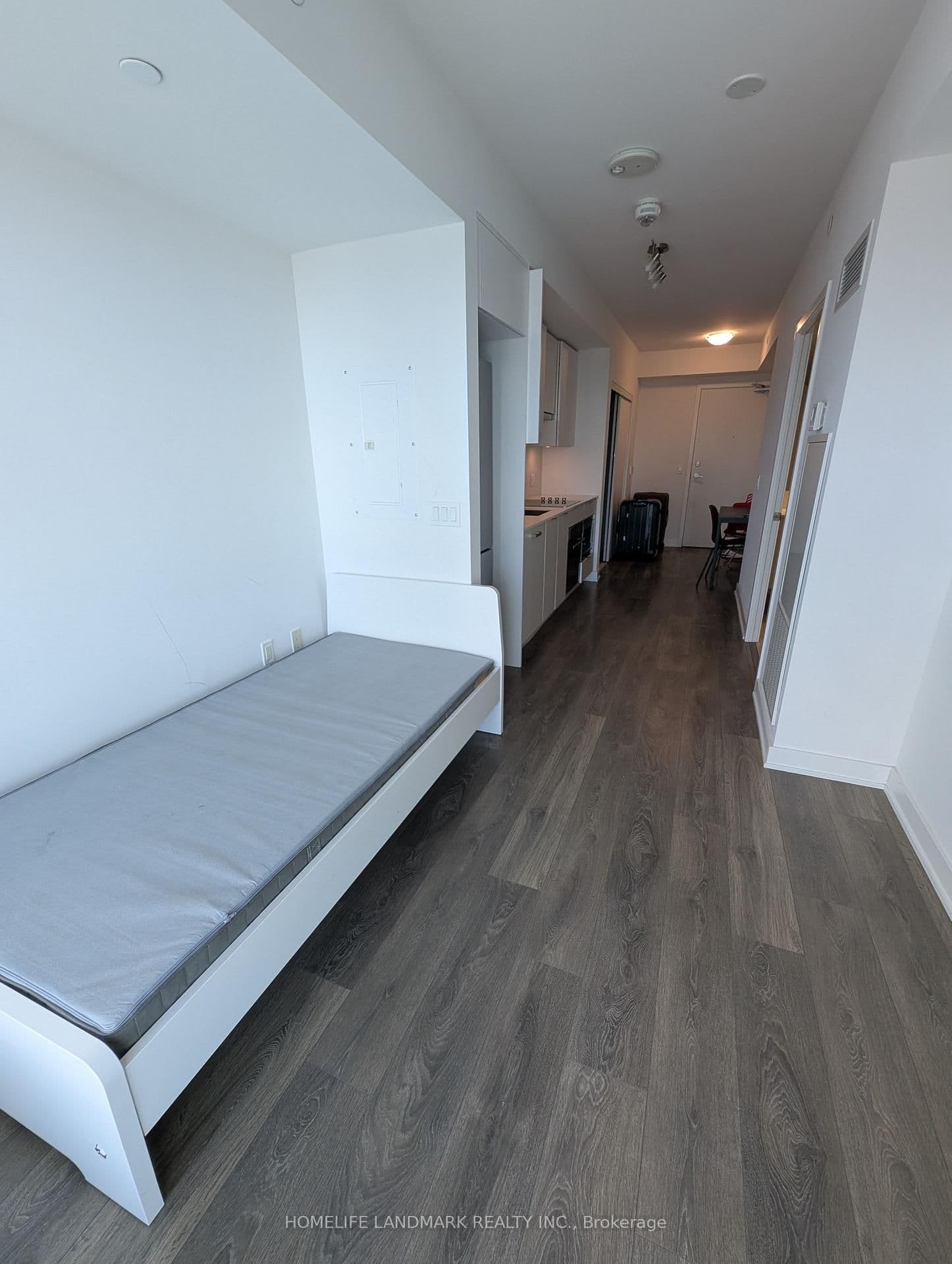 195 Redpath Avenue, Unit 2707 thumbnail 4