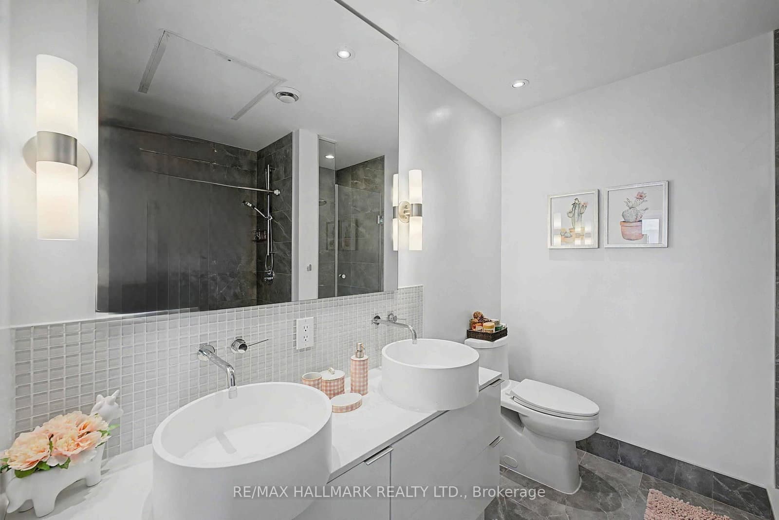 185 Roehampton Avenue, Unit PH2 thumbnail 16