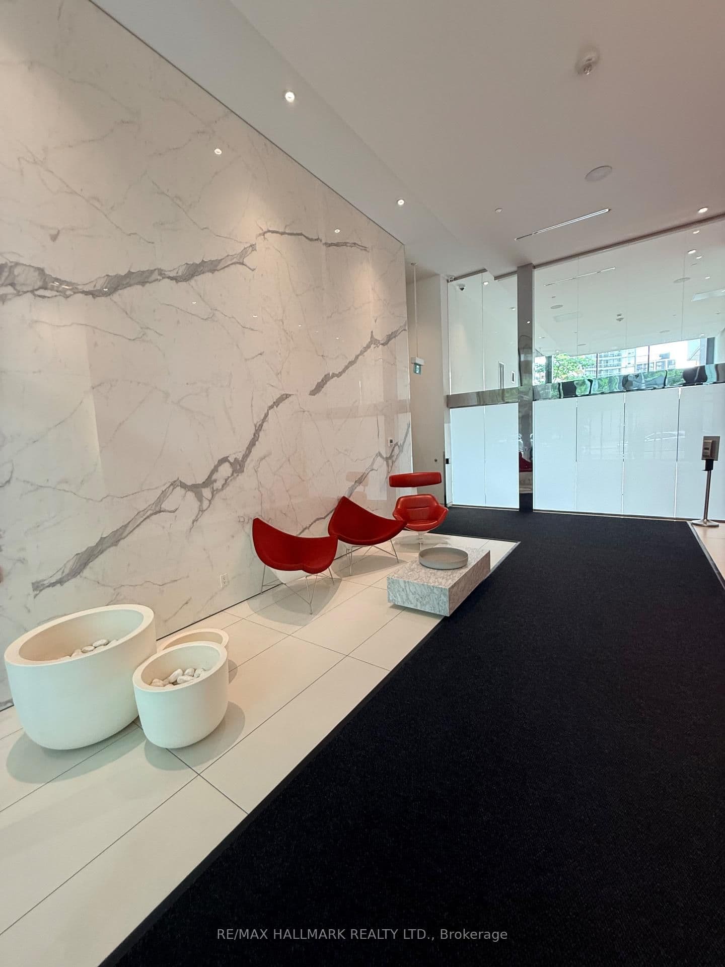 185 Roehampton Avenue, Unit PH2 thumbnail 45