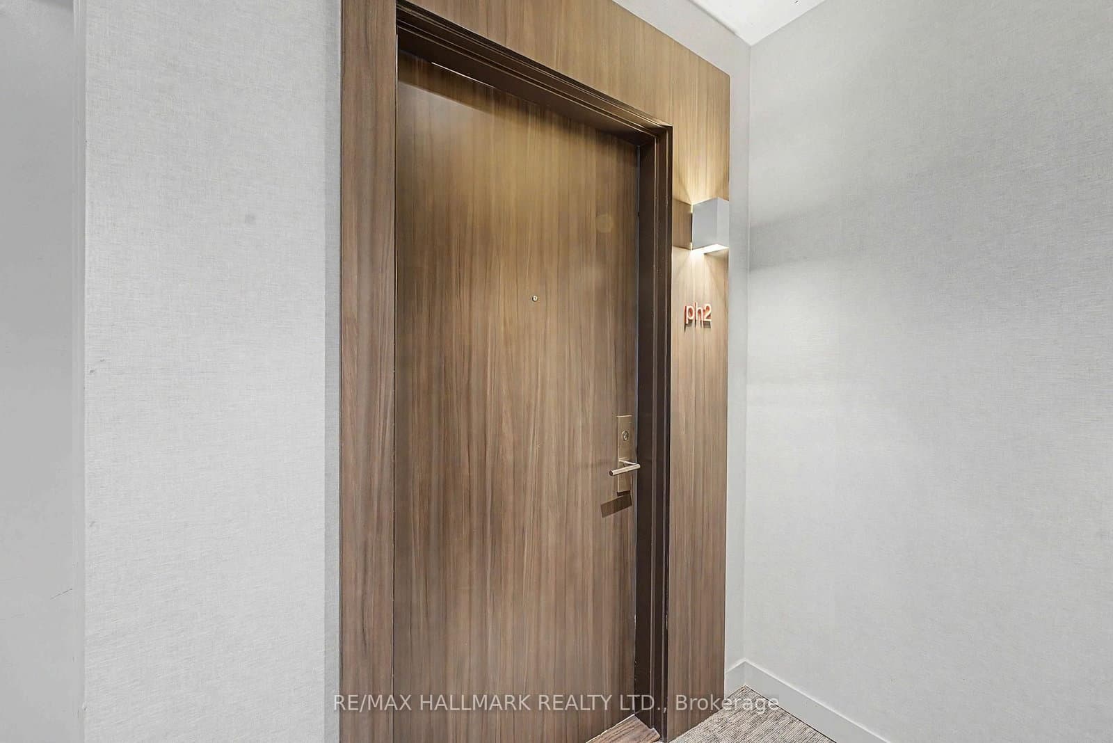 185 Roehampton Avenue, Unit PH2 thumbnail 6