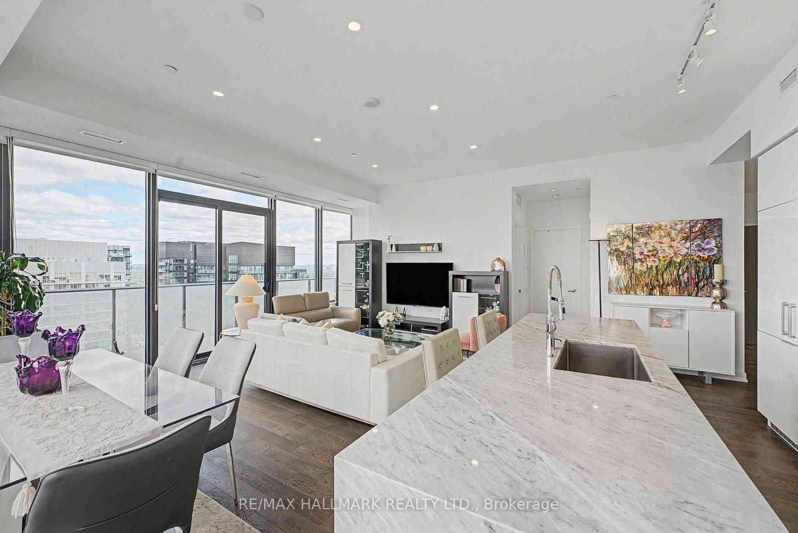 185 Roehampton Avenue, Unit PH2 thumbnail 8