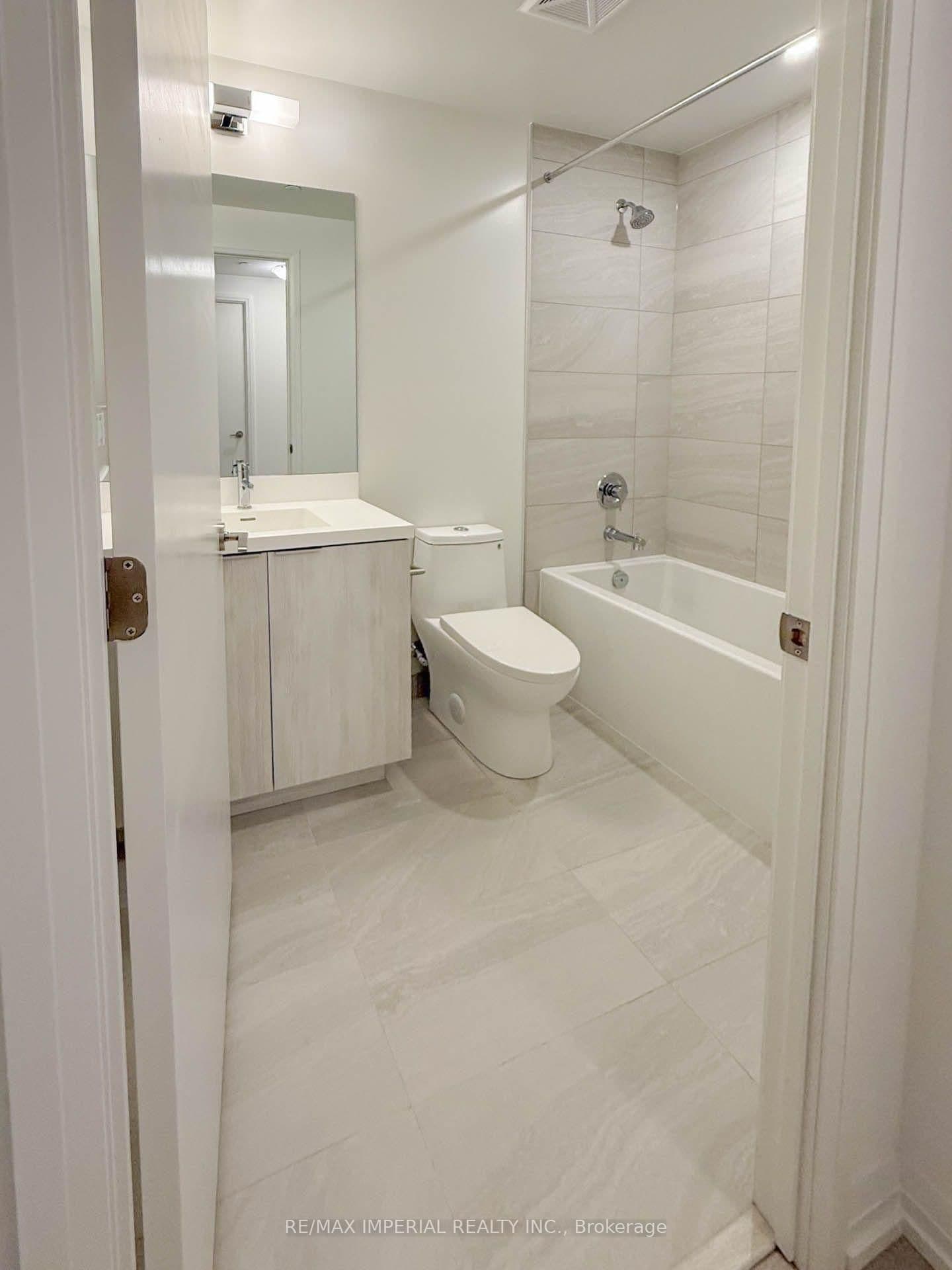 400 King Street W, Unit 519 thumbnail 15