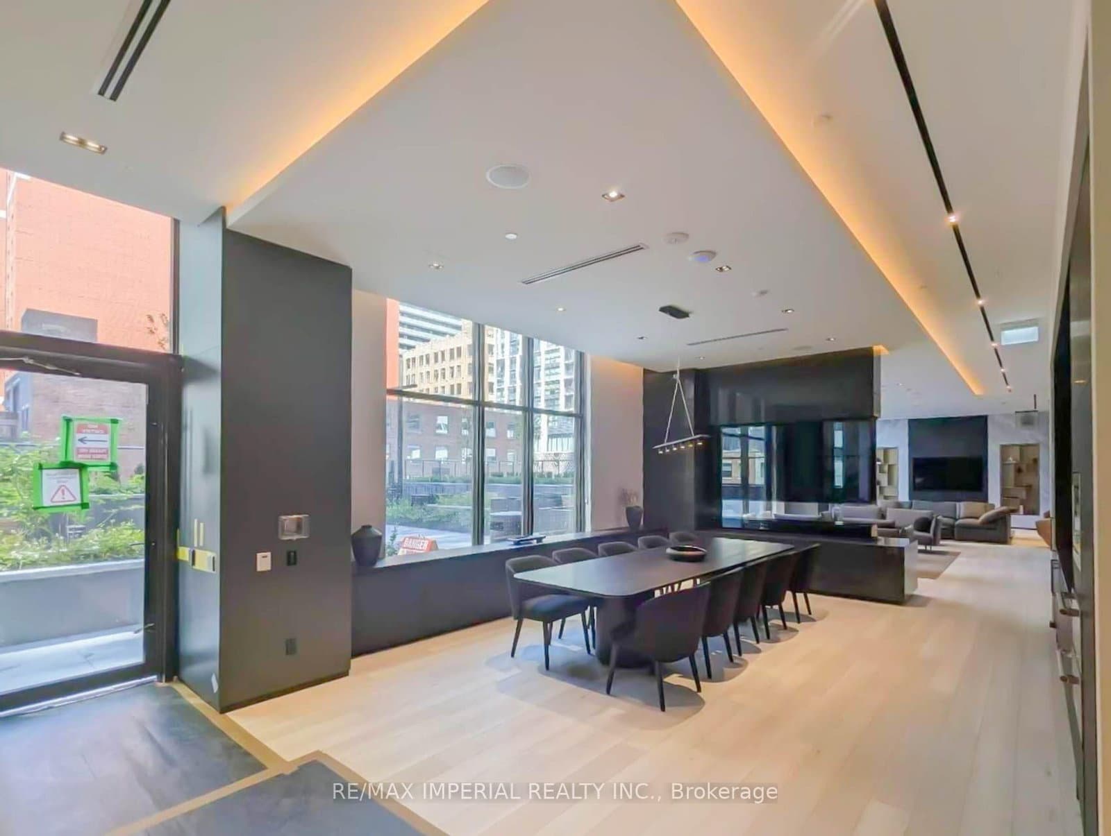 400 King Street W, Unit 519 thumbnail 20