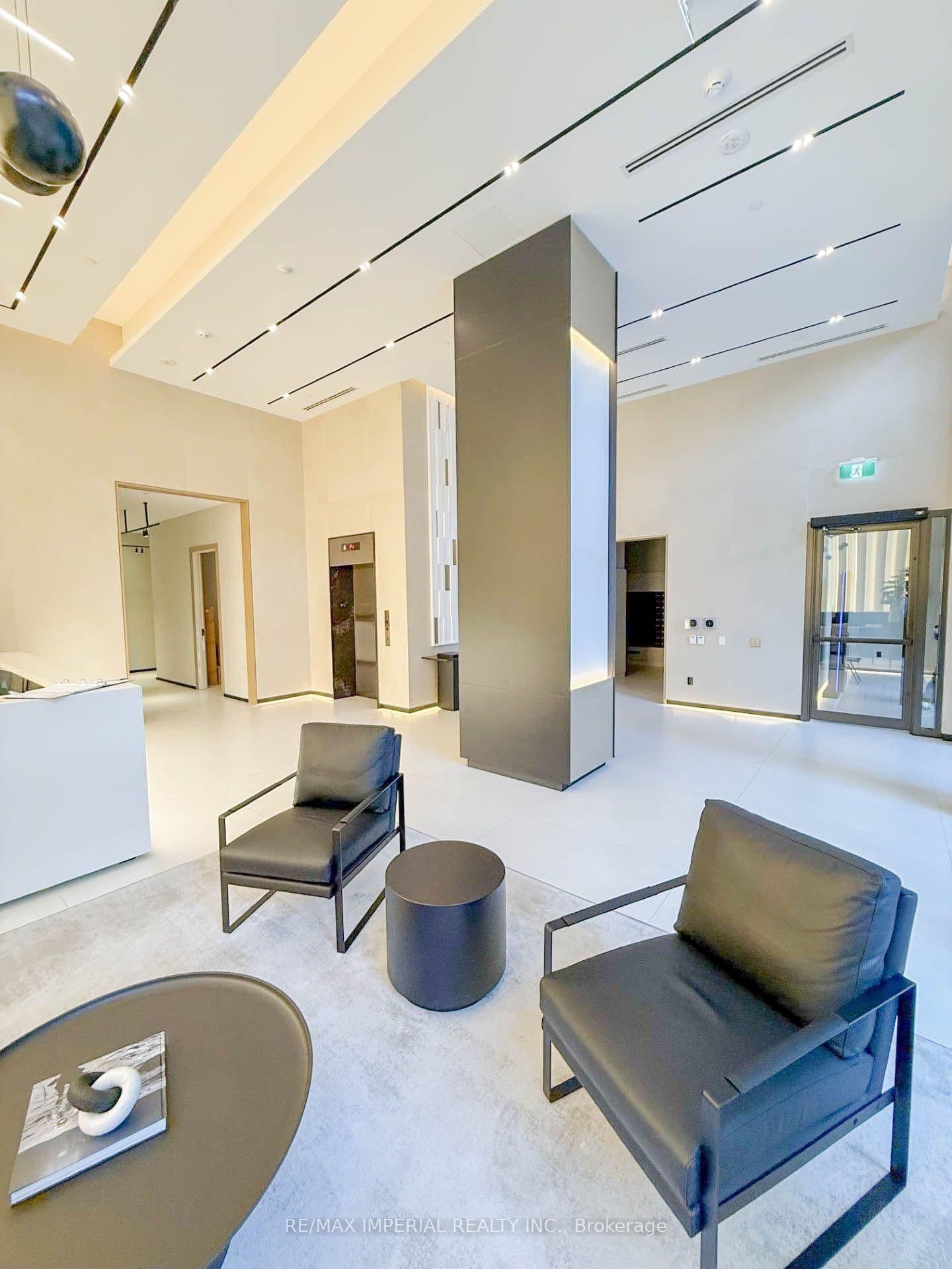 400 King Street W, Unit 519 thumbnail 22