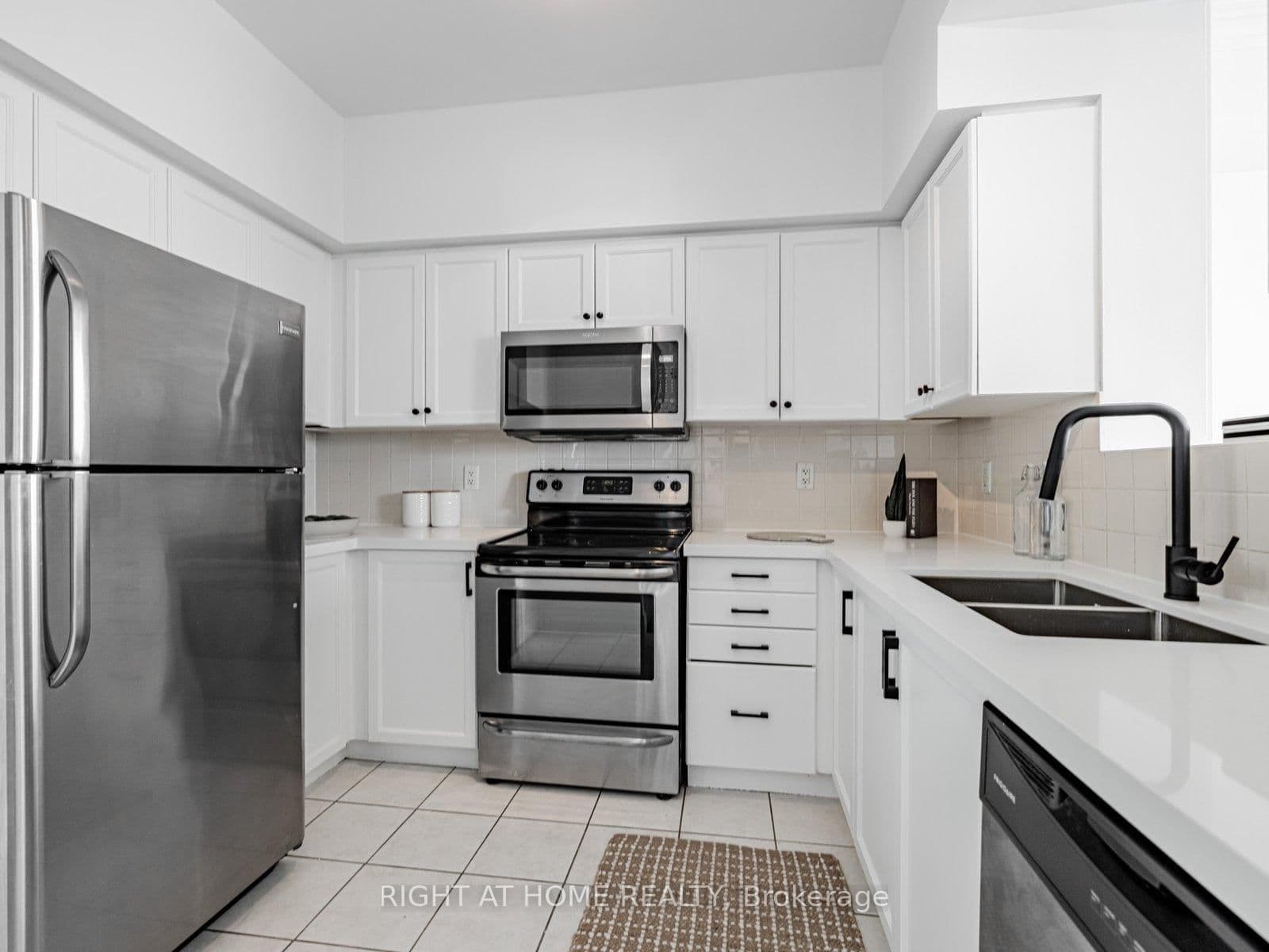 1 Clairtrell Road, Unit RG1 thumbnail 3