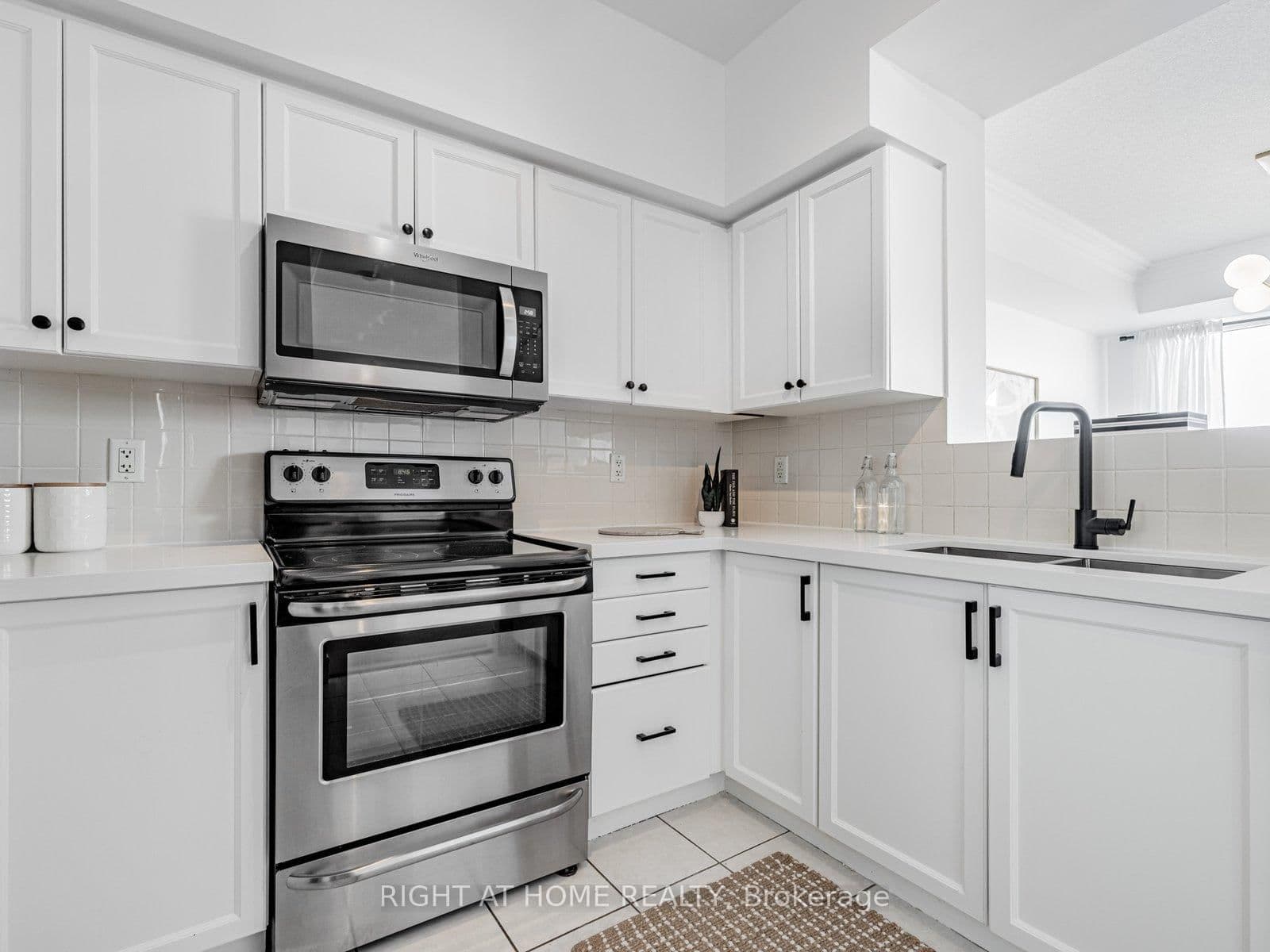 1 Clairtrell Road, Unit RG1 thumbnail 4
