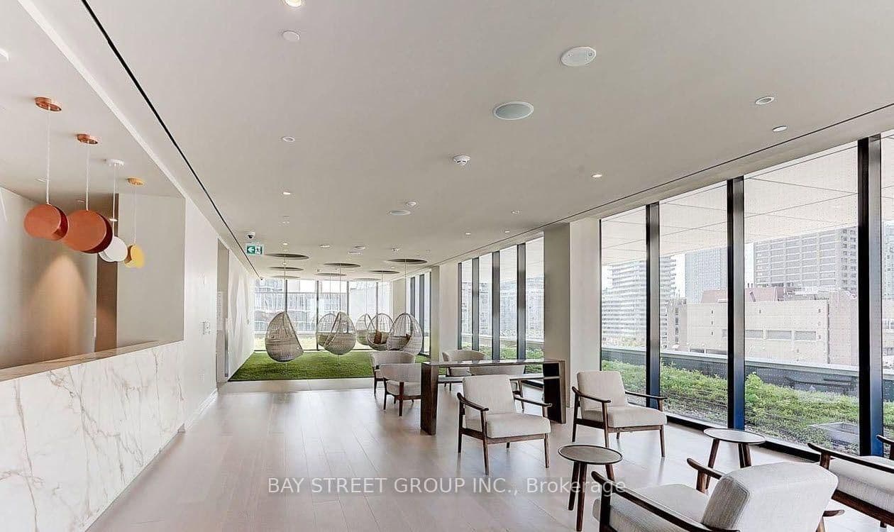 138 Downes Street, Unit 4302 thumbnail 10