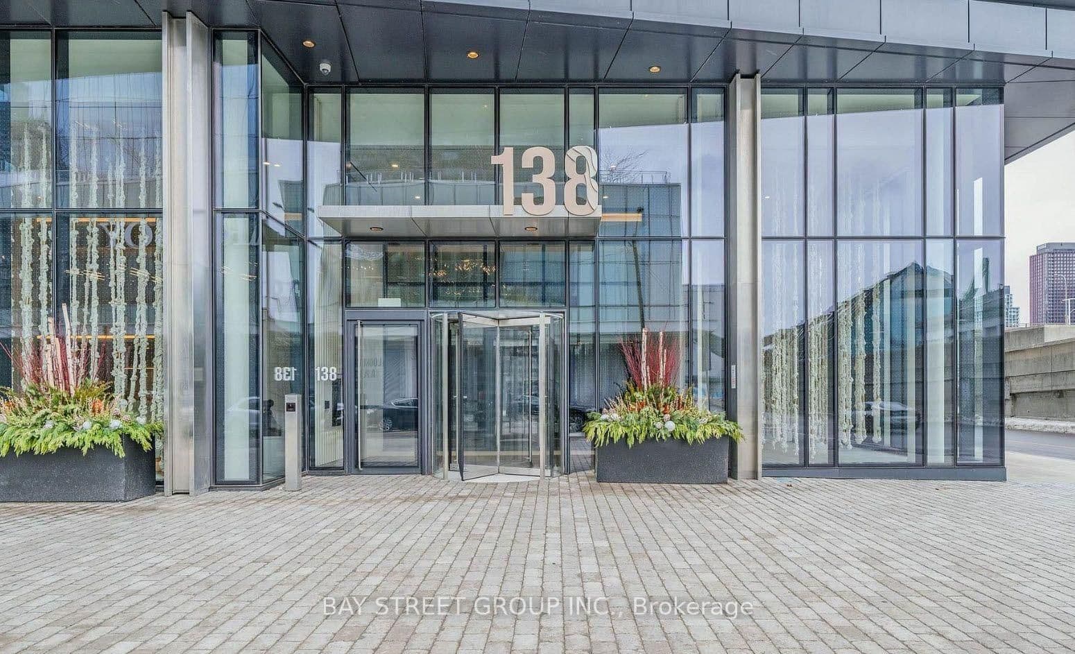 138 Downes Street, Unit 4302 thumbnail 2