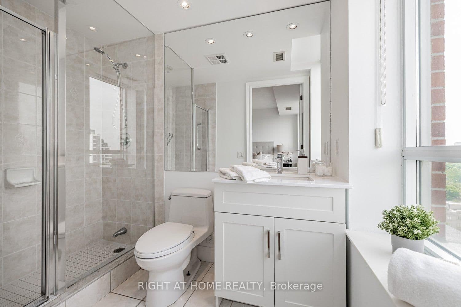 1 Clairtrell Road, Unit RG1 thumbnail 11
