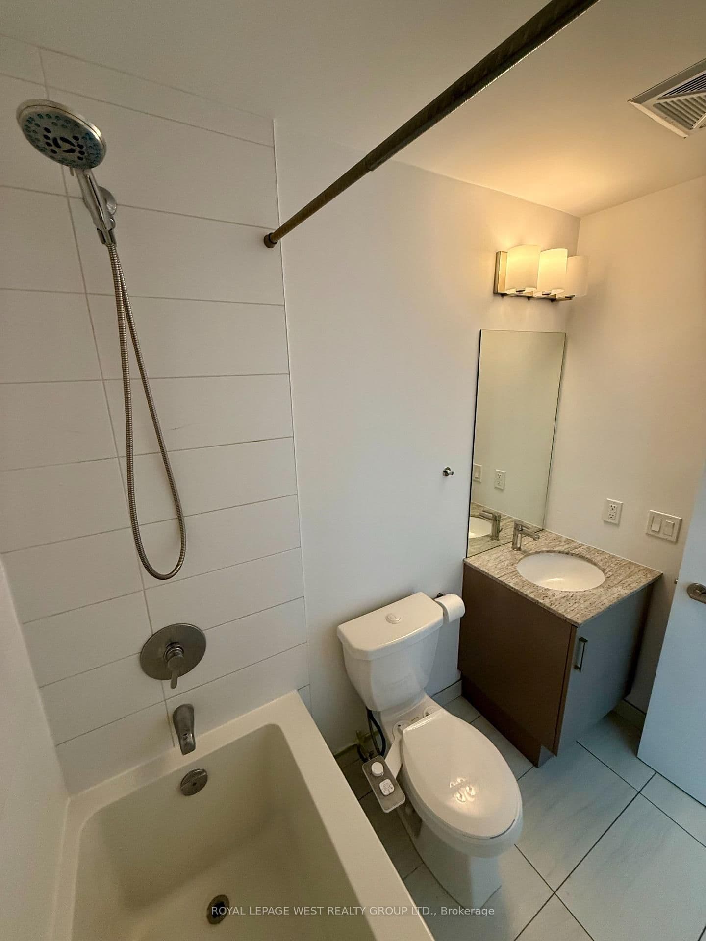 1486 Bathurst Street, Unit 403 thumbnail 17