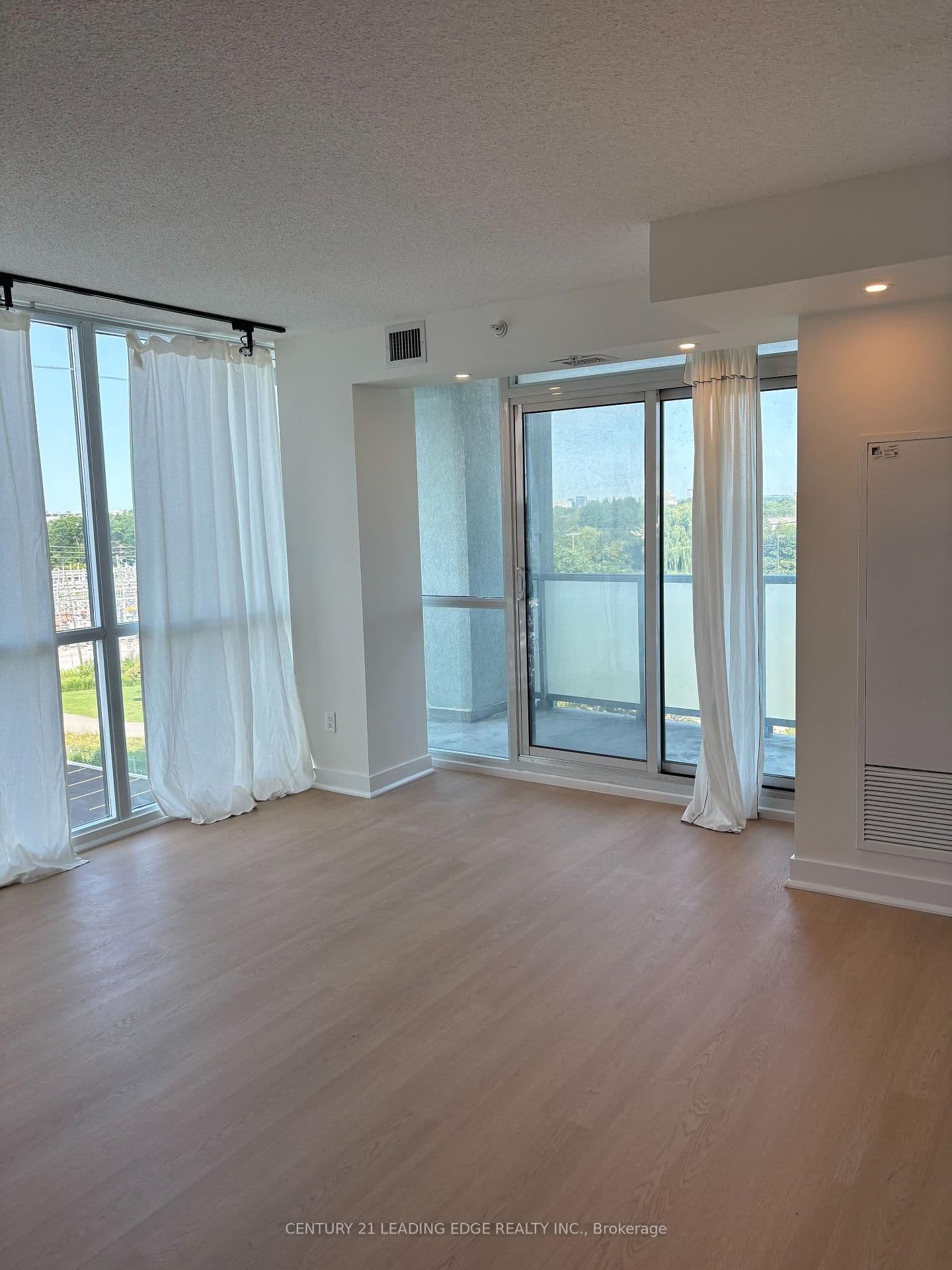 5740 YONGE Street, Unit 504 thumbnail 8