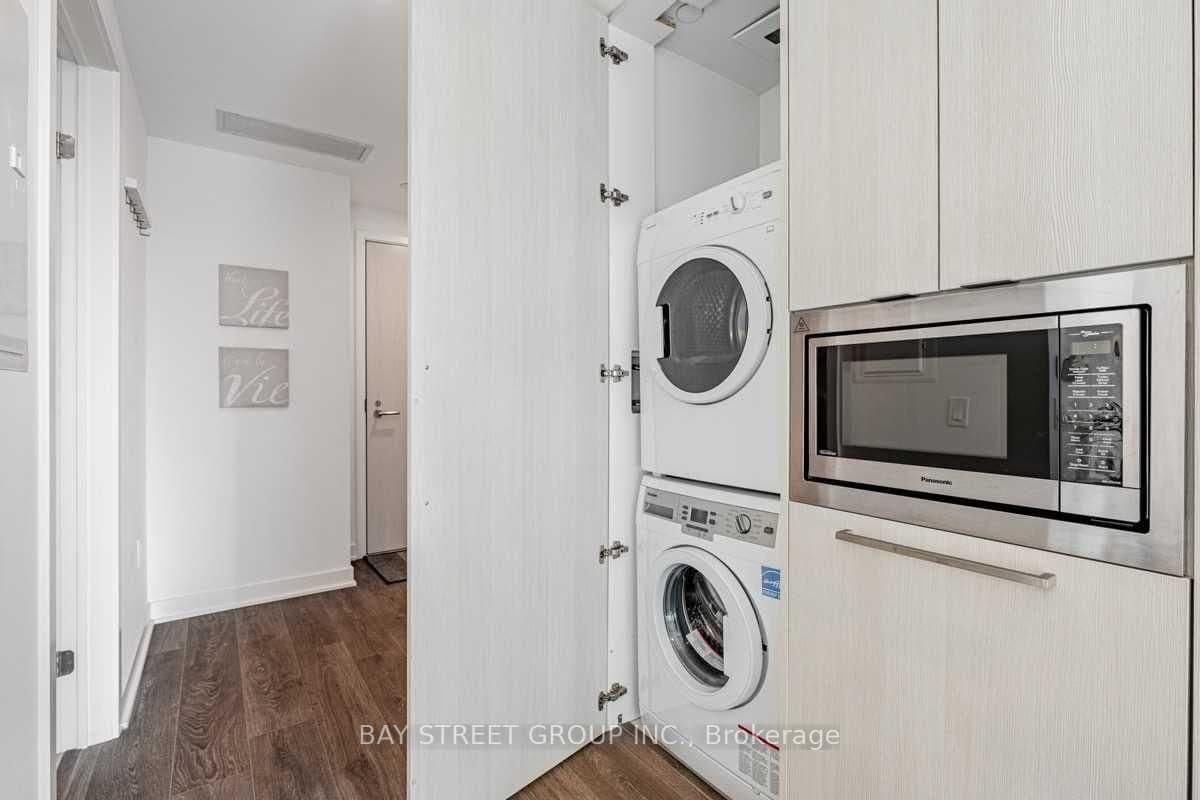 115 Blue Jays Way, Unit 2208 thumbnail 4