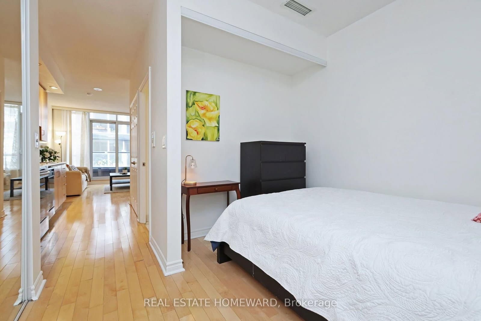 250 Wellington Street W, Unit PH31 thumbnail 13