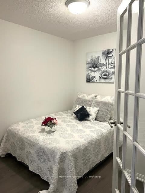 400 Adelaide Street E, Unit 1015 thumbnail 2