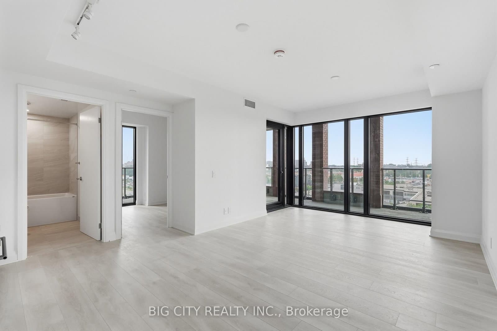 25 Frederick Todd Way, Unit 610 thumbnail 3