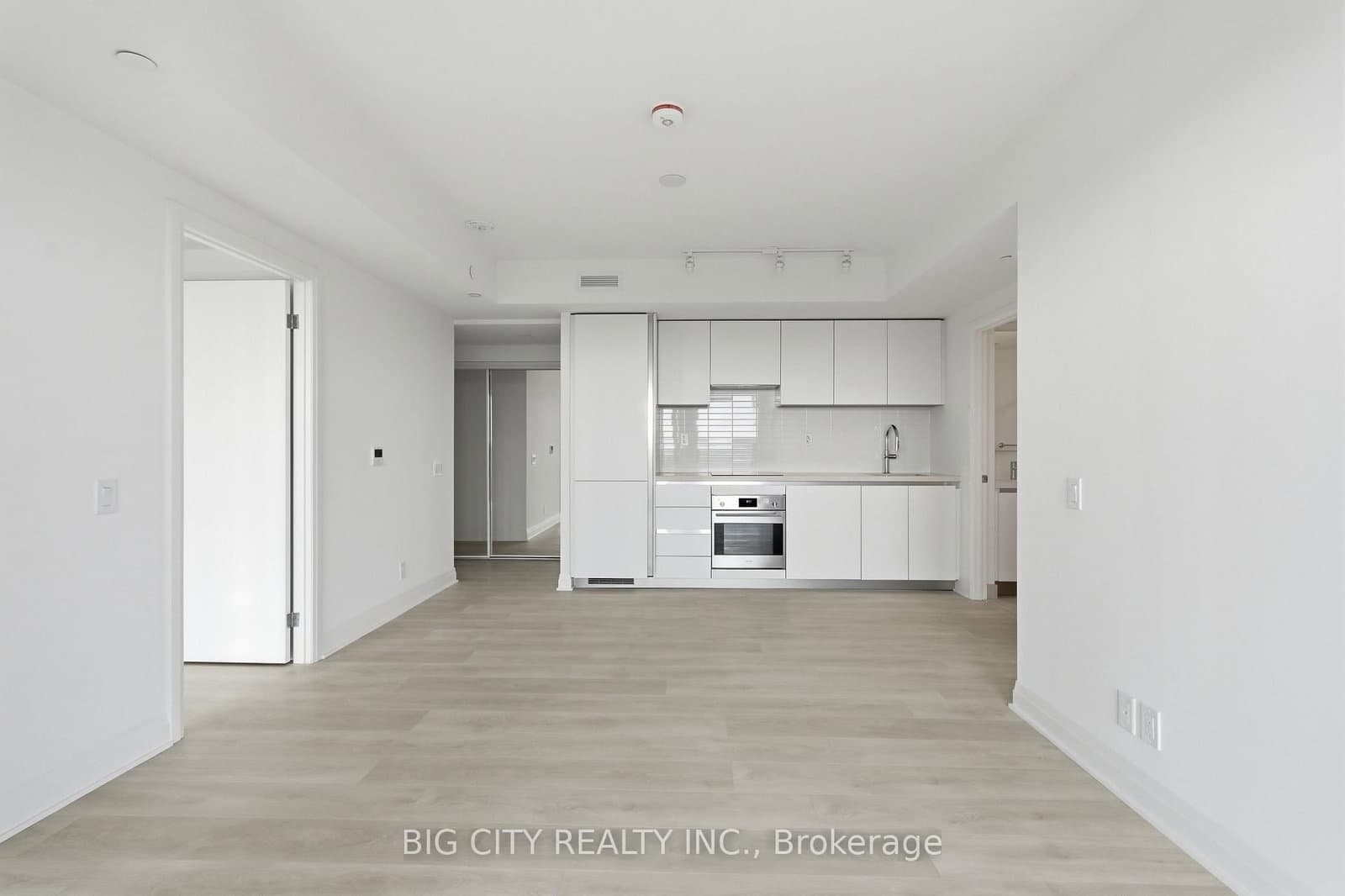 25 Frederick Todd Way, Unit 610 thumbnail 7