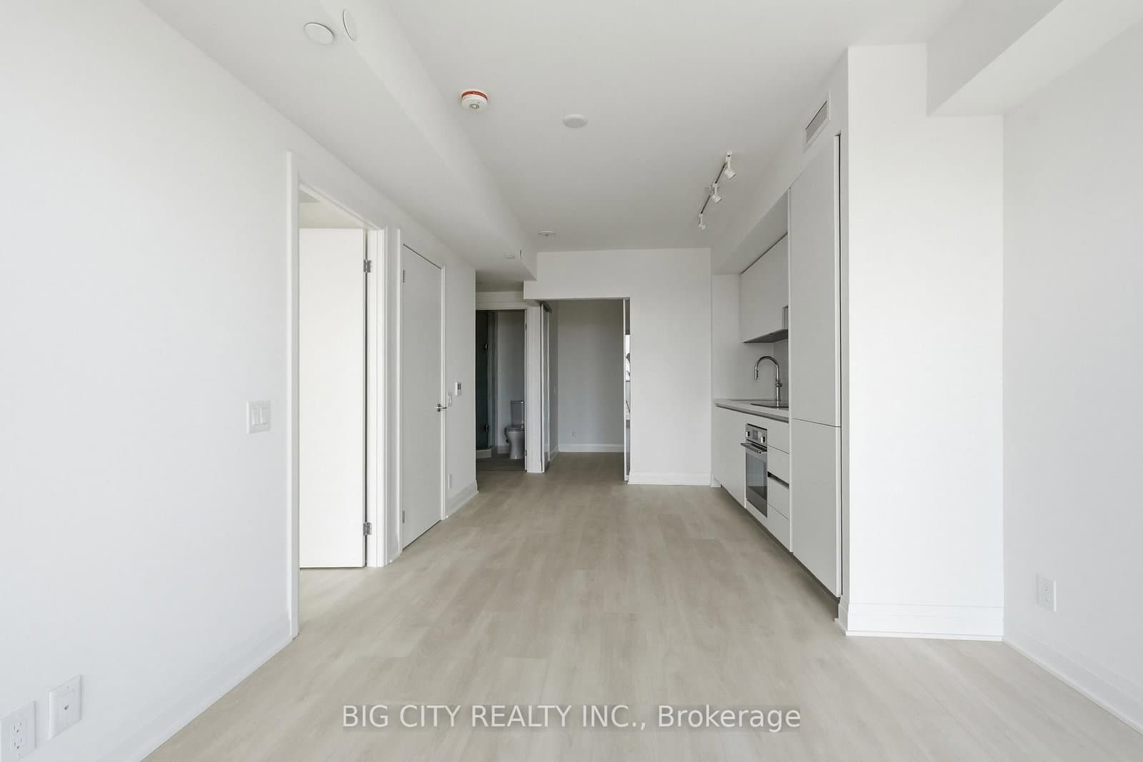 25 Frederick Todd Way, Unit 1501 thumbnail 11