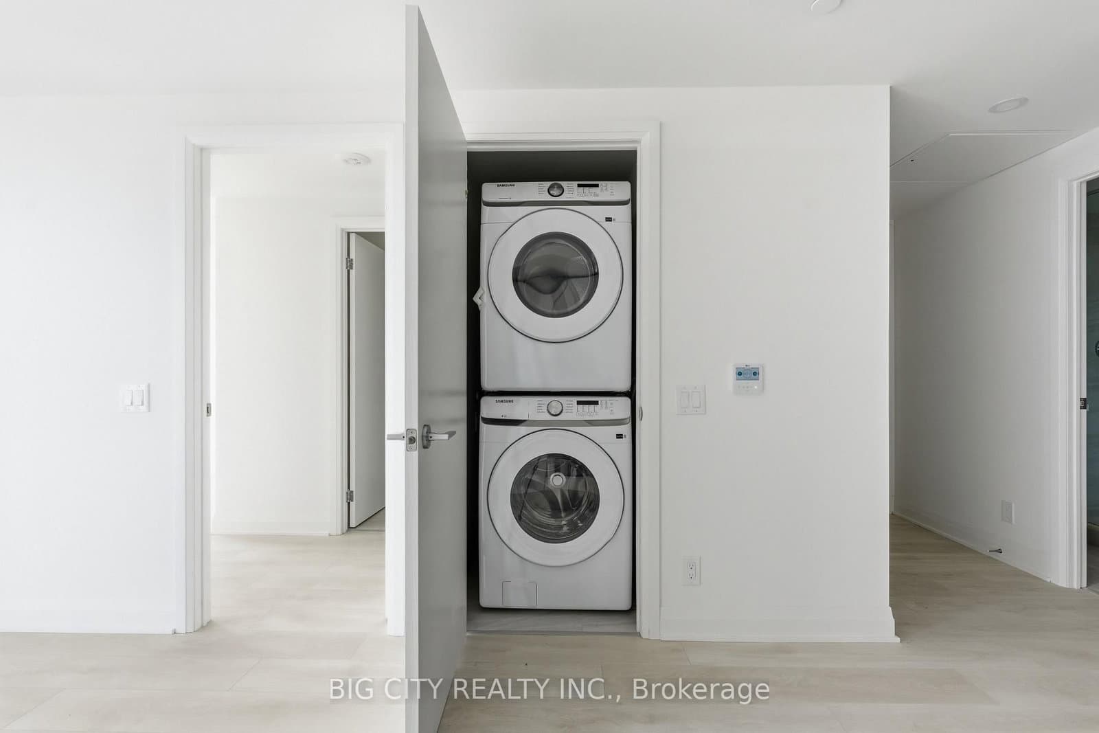 25 Frederick Todd Way, Unit 1501 thumbnail 20