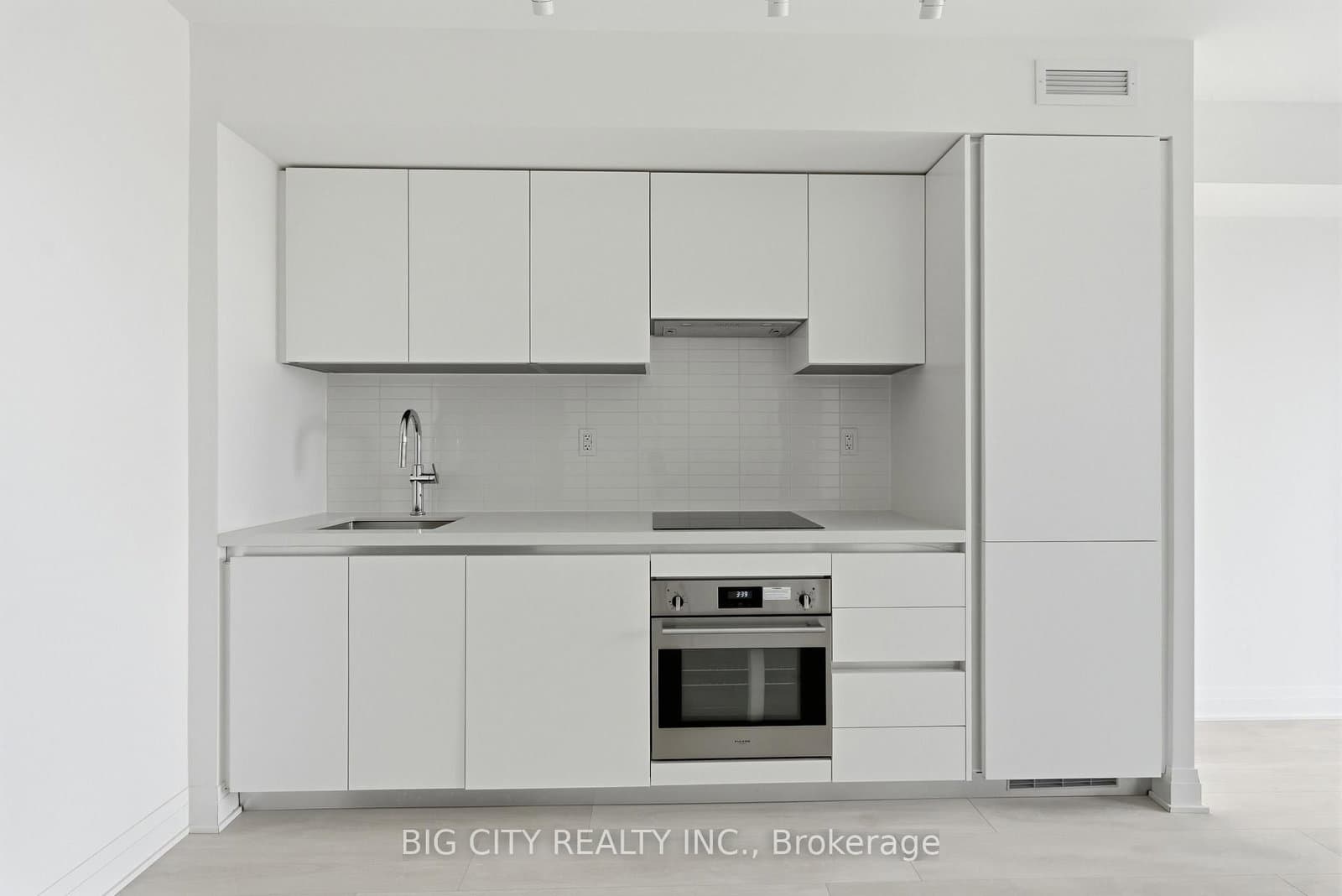 25 Frederick Todd Way, Unit 1501 thumbnail 6