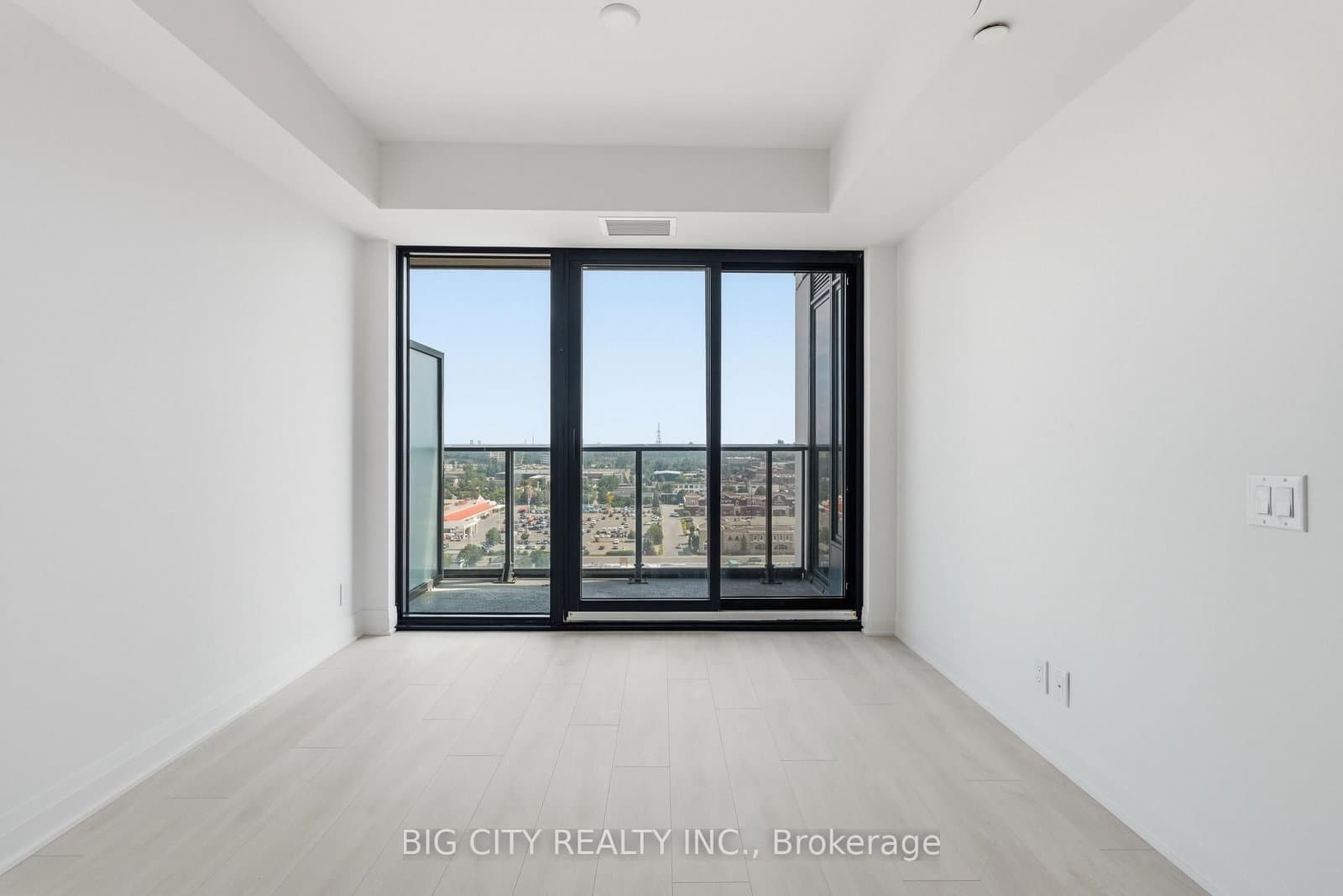 25 Frederick Todd Way, Unit 1501 thumbnail 7