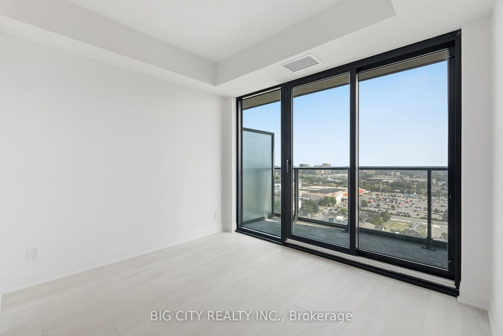 25 Frederick Todd Way, Unit 1501 thumbnail 8