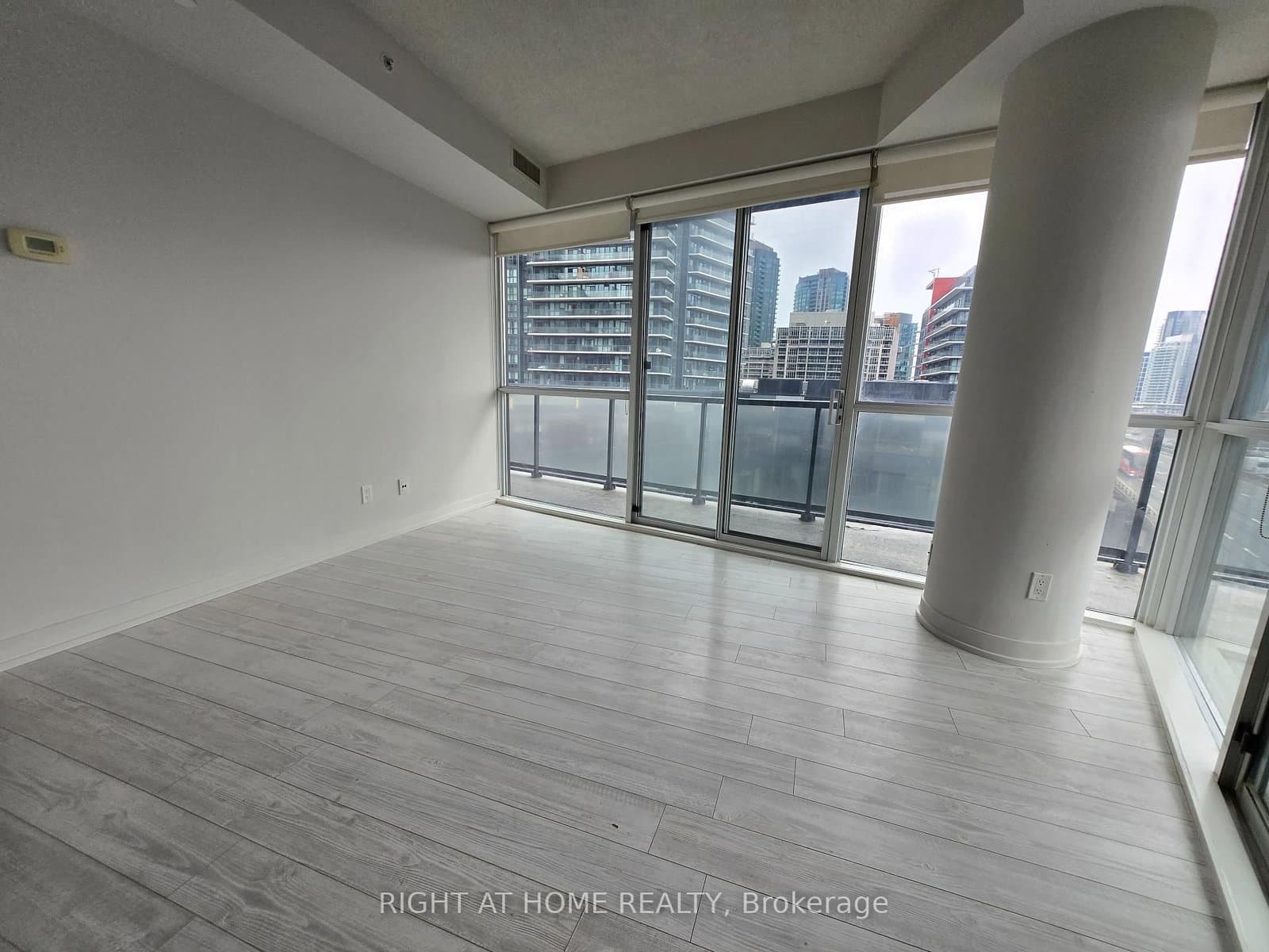 20 BRUYERES Mews, Unit 903 thumbnail 9