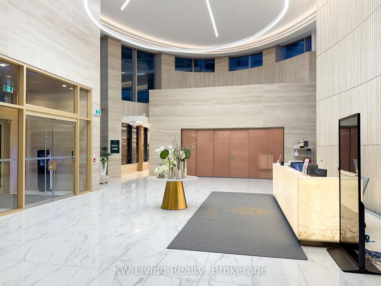 25 McMahon Drive, Unit 805 thumbnail 9