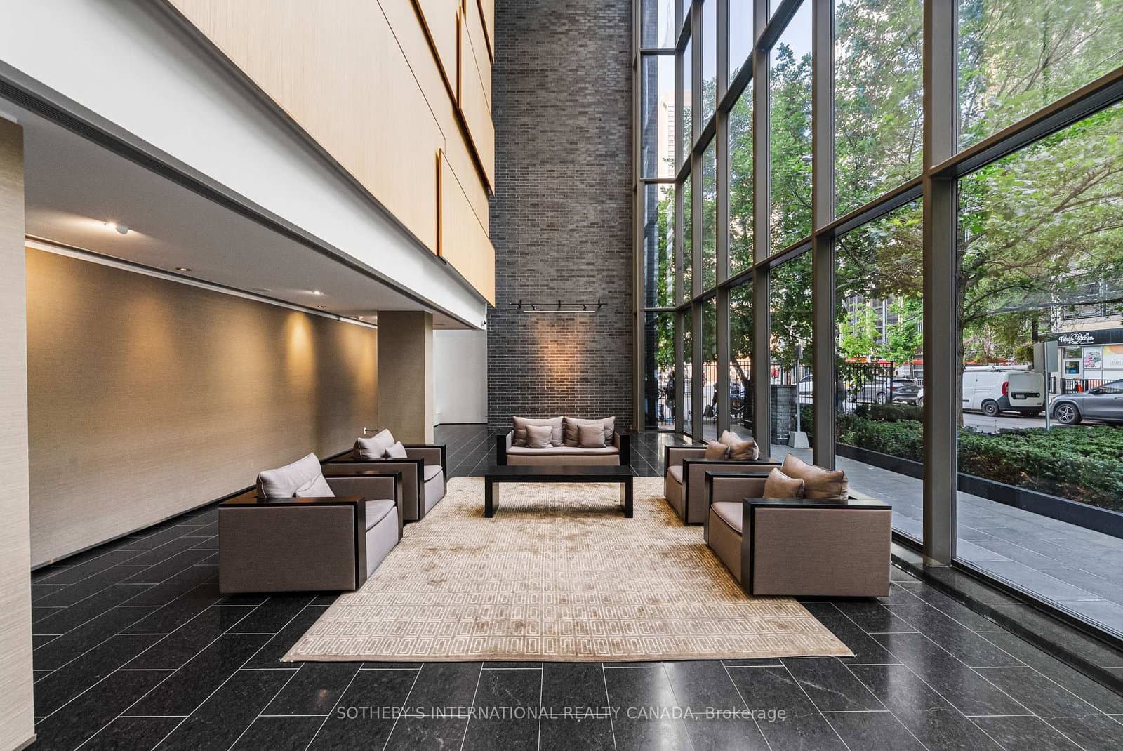 33 Charles Street E, Unit 1611 thumbnail 40