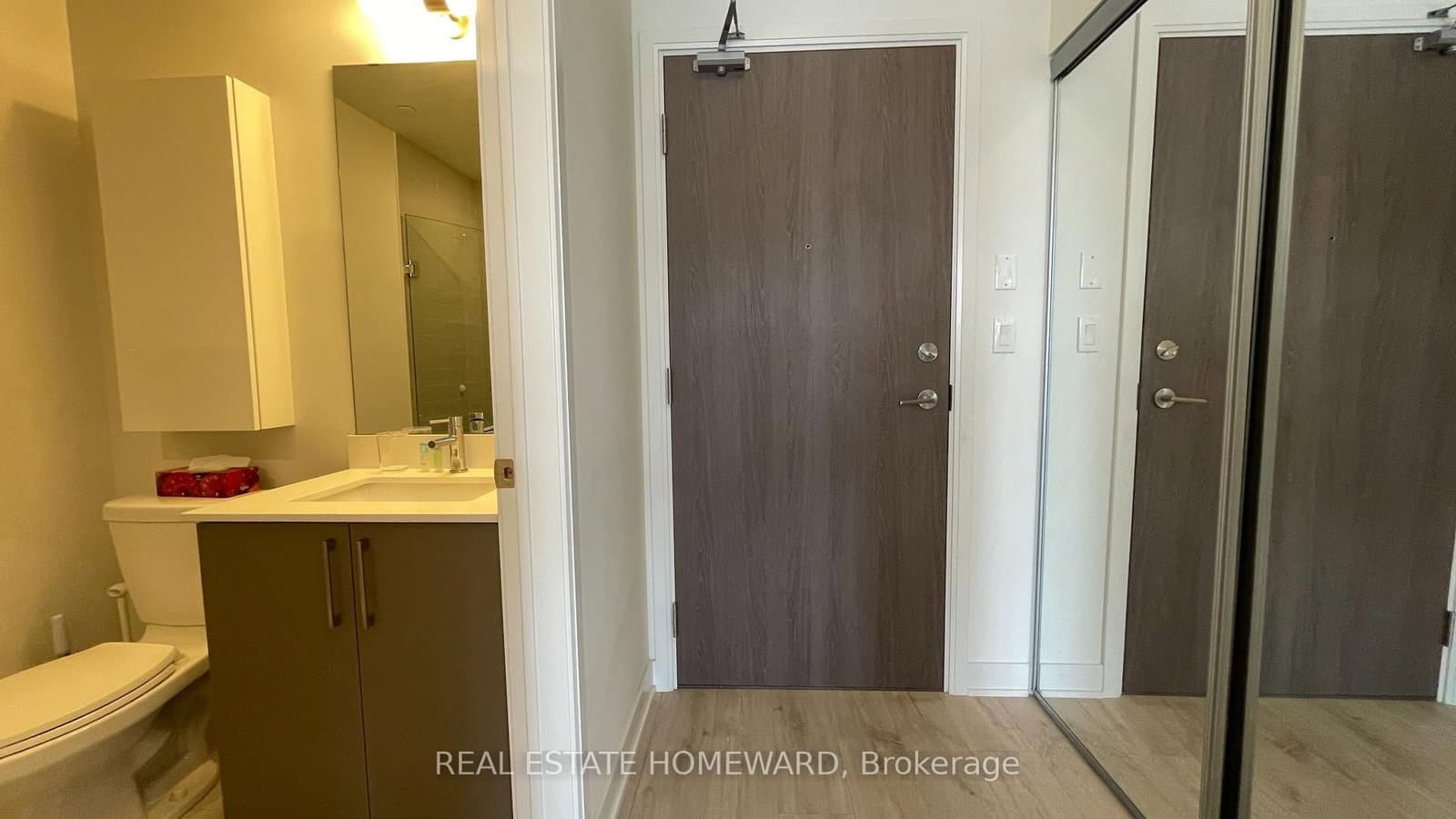 27 Bathurst Street, Unit 813W thumbnail 6