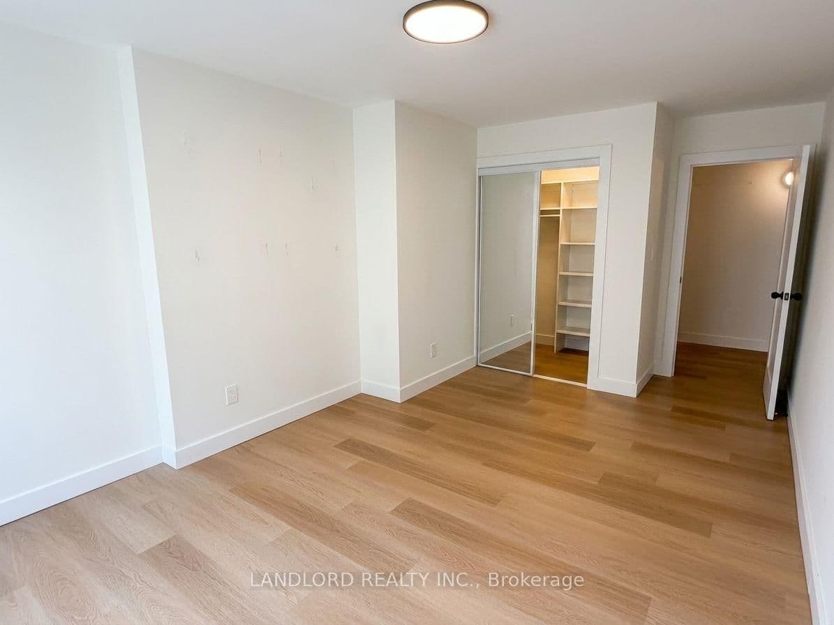 420 Eglinton Avenue E, Unit 402 thumbnail 10