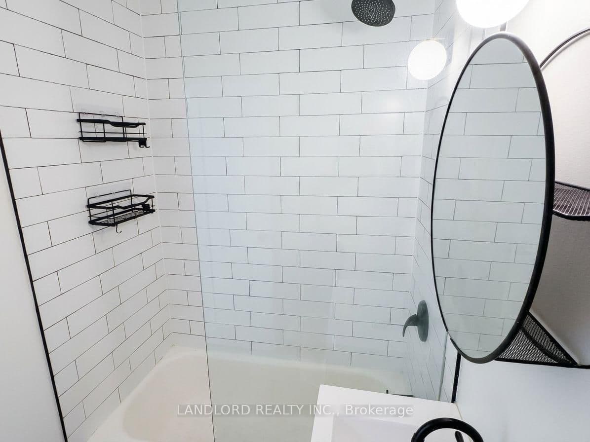 420 Eglinton Avenue E, Unit 402 thumbnail 13