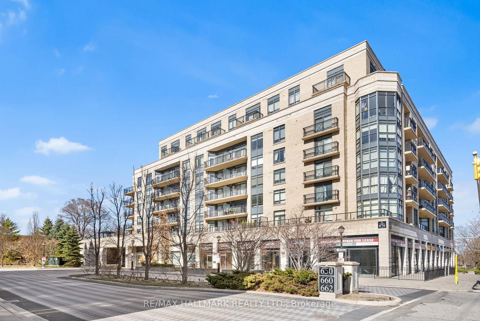 676 Sheppard Avenue E, Unit 708 thumbnail 2