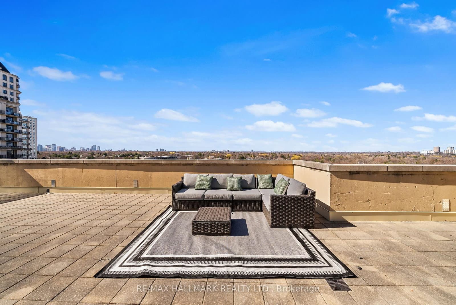 676 Sheppard Avenue E, Unit 708 thumbnail 27