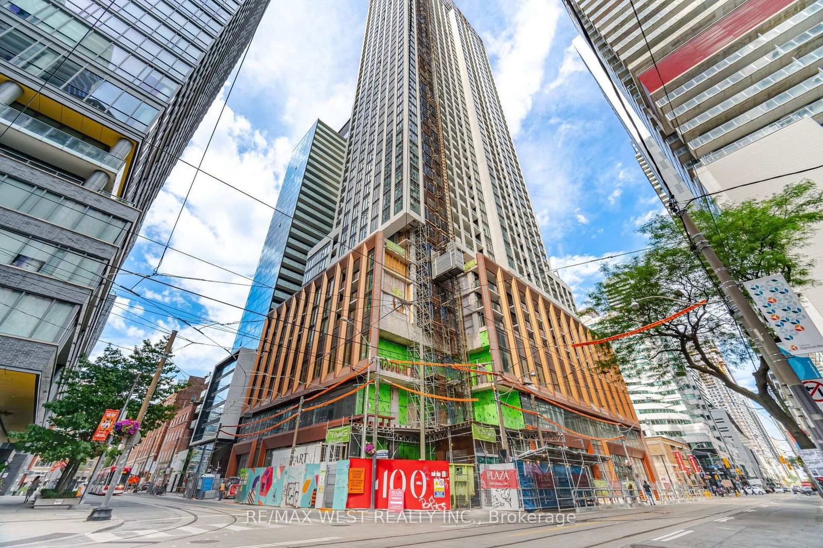400 King Street W, Unit 2208