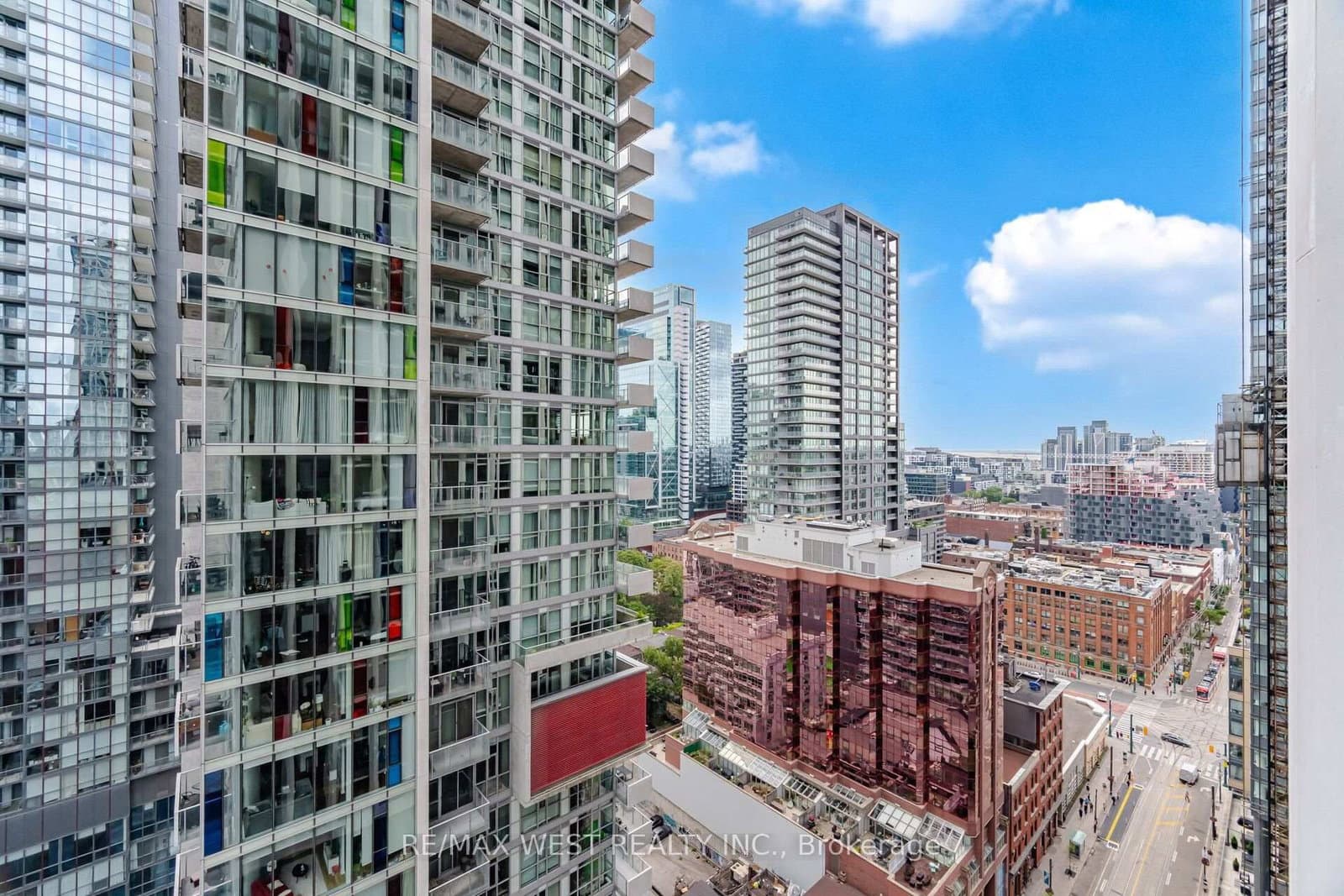 400 King Street W, Unit 2208 thumbnail 26
