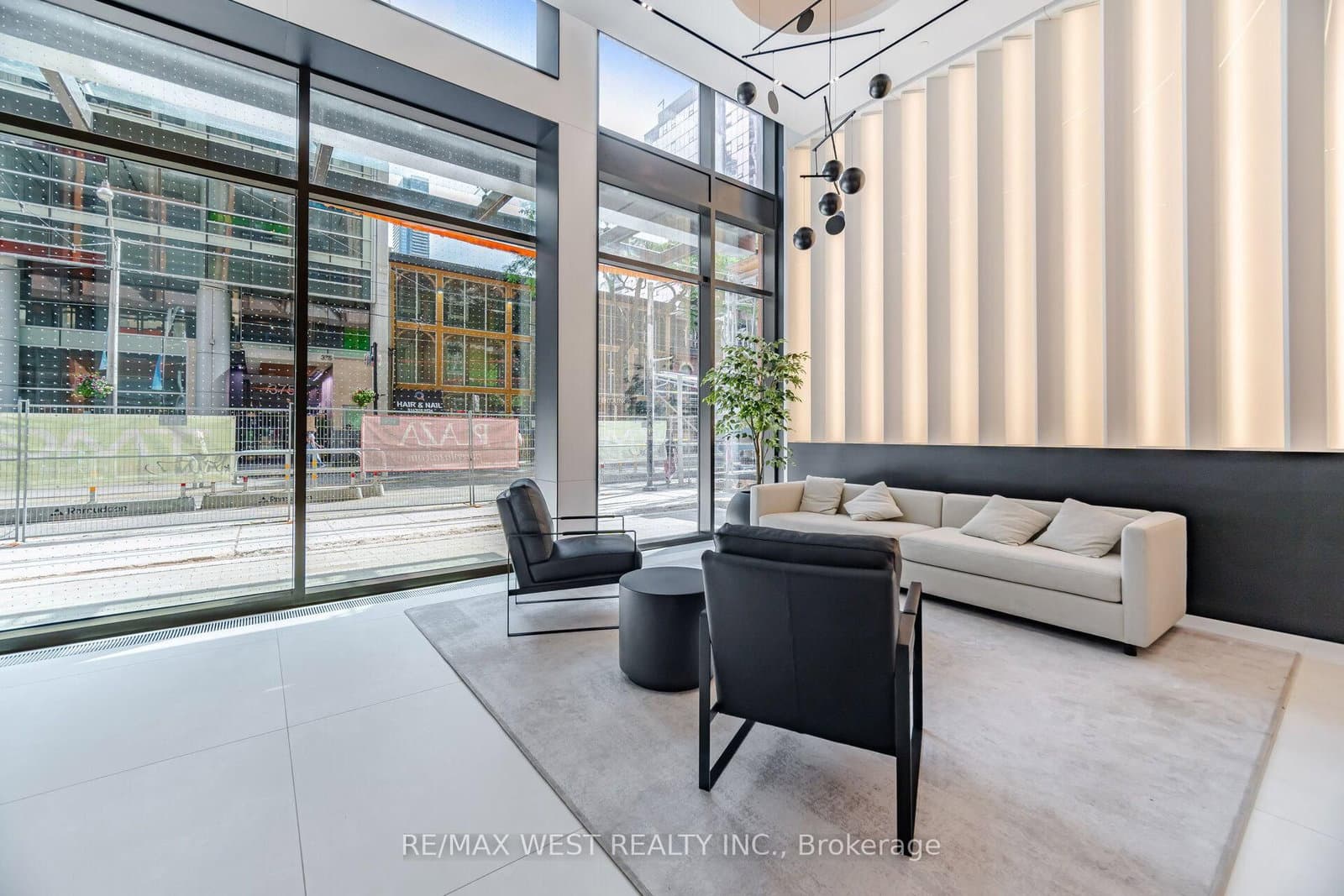 400 King Street W, Unit 2208 thumbnail 29
