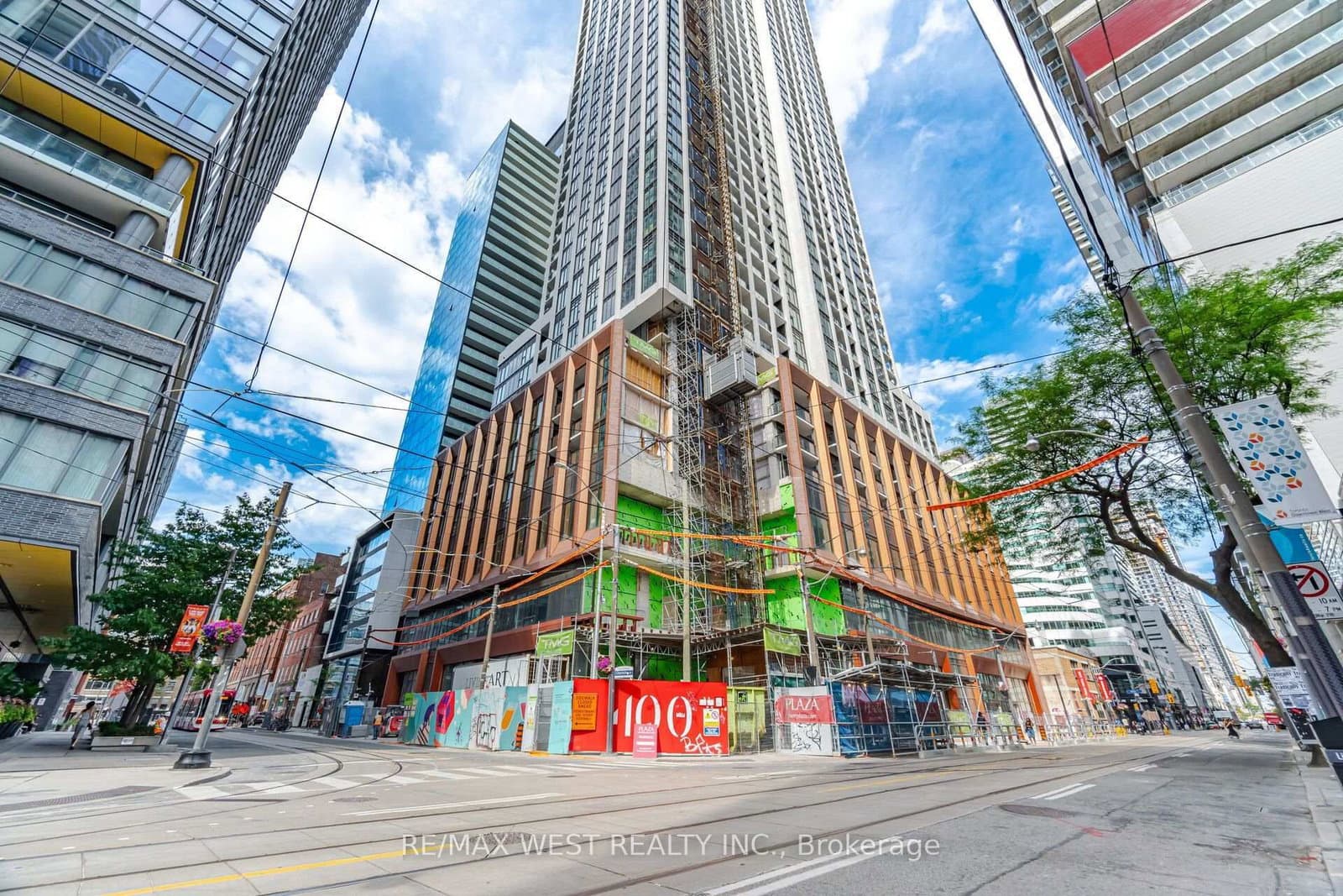400 King Street W, Unit 2208 thumbnail 32