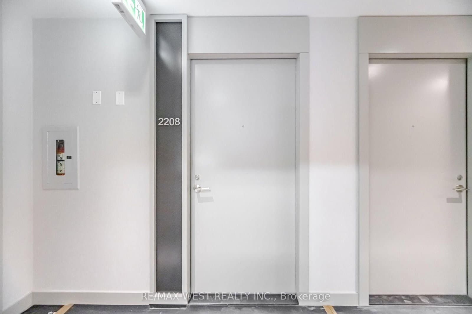 400 King Street W, Unit 2208 thumbnail 4
