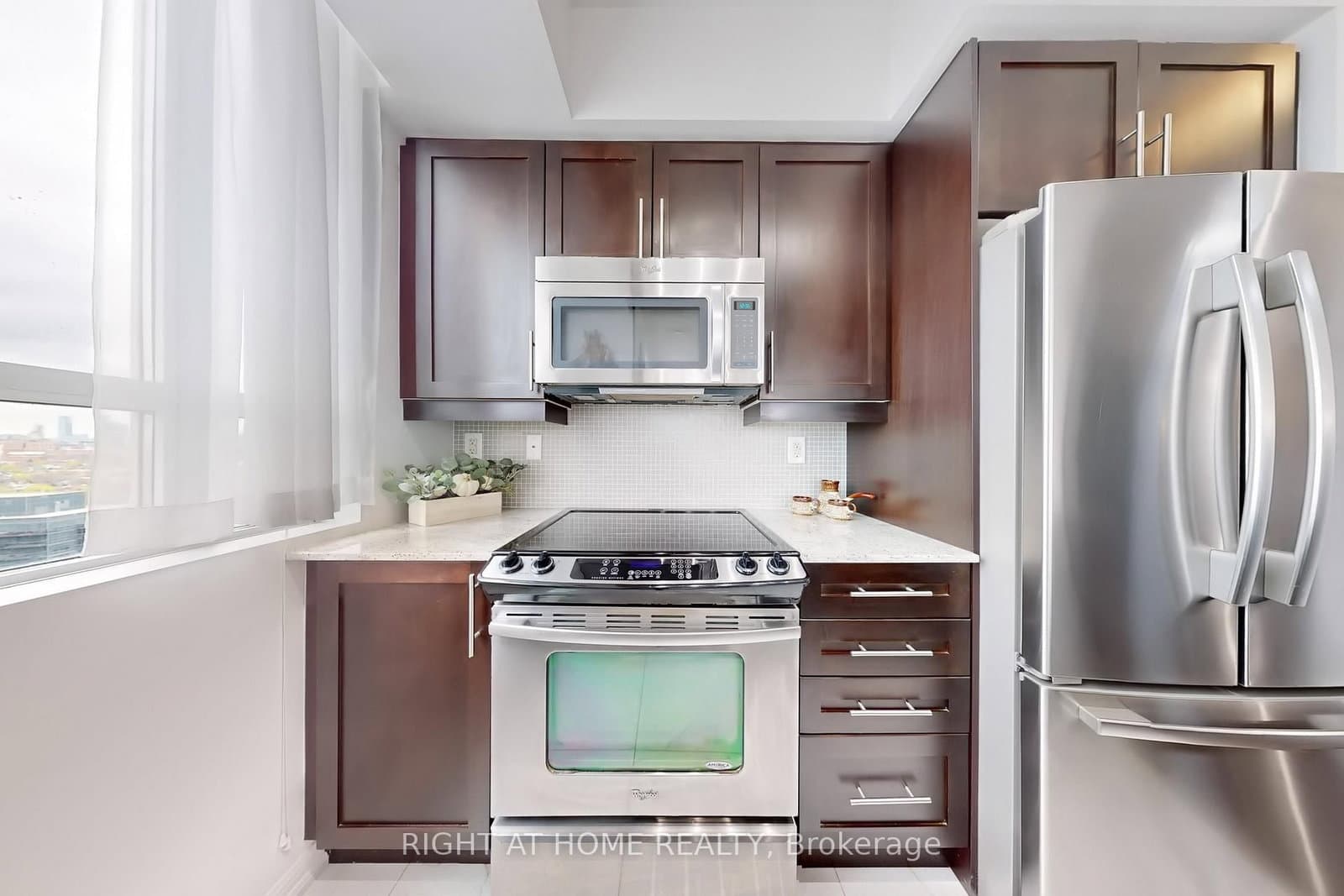 125 Western Battery Road, Unit 2415 thumbnail 17