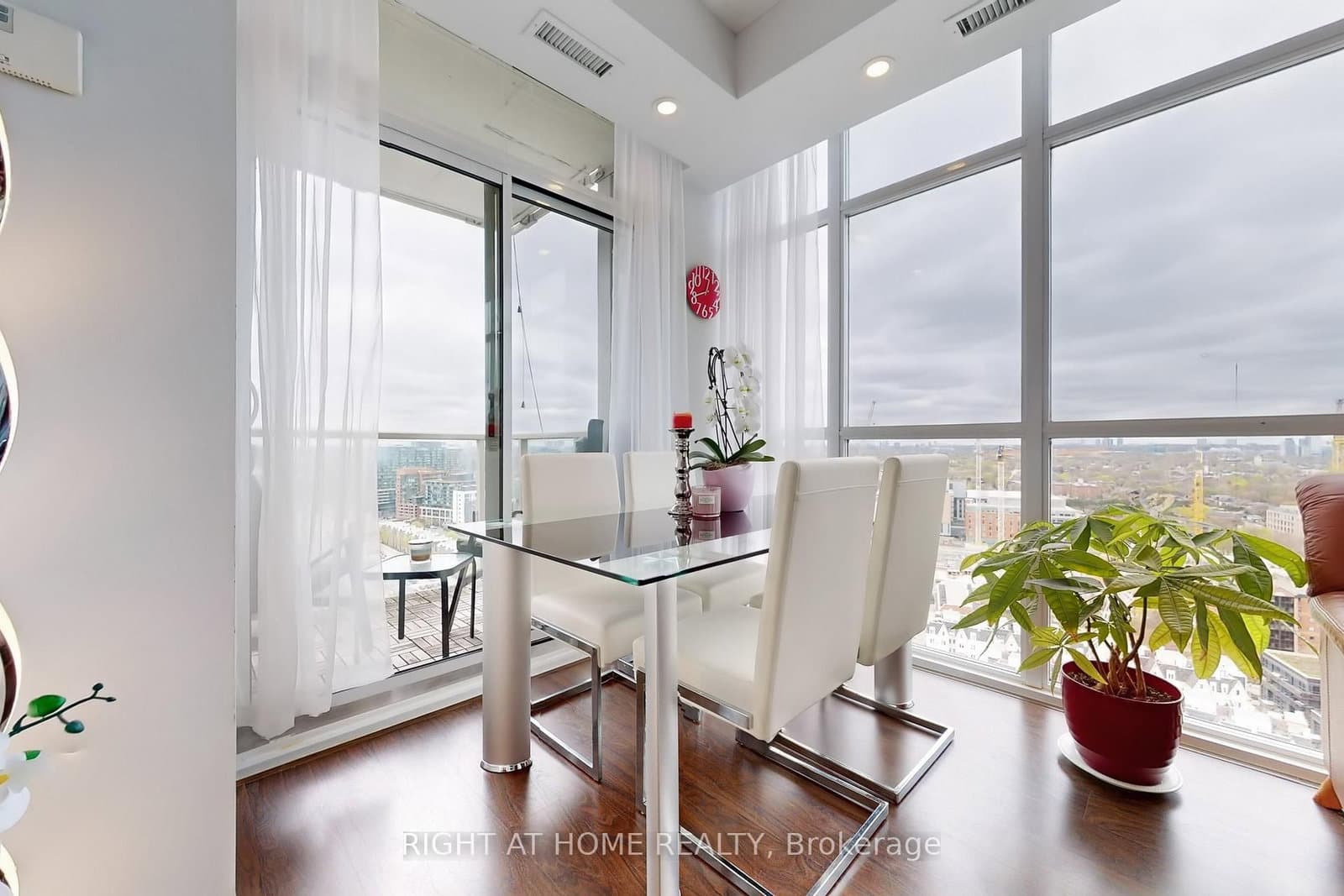 125 Western Battery Road, Unit 2415 thumbnail 9