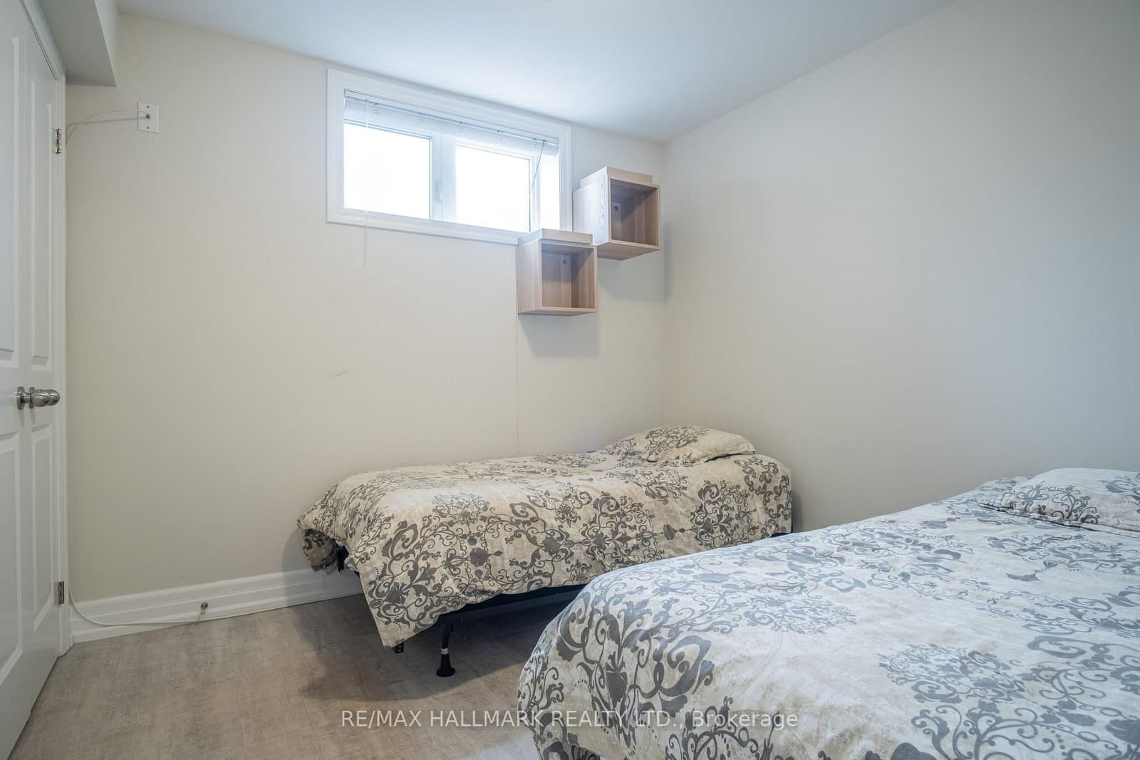 35 Roberta Drive, Unit Basement 1 thumbnail 4