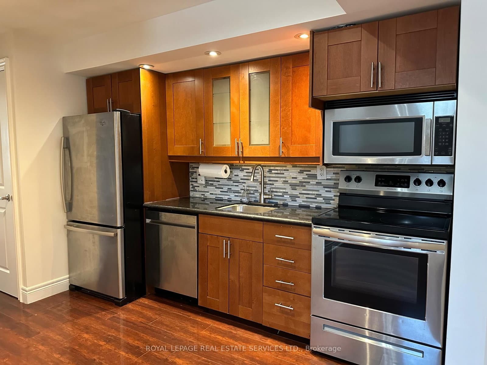 87 Lawrence Avenue W, Unit lower thumbnail 4