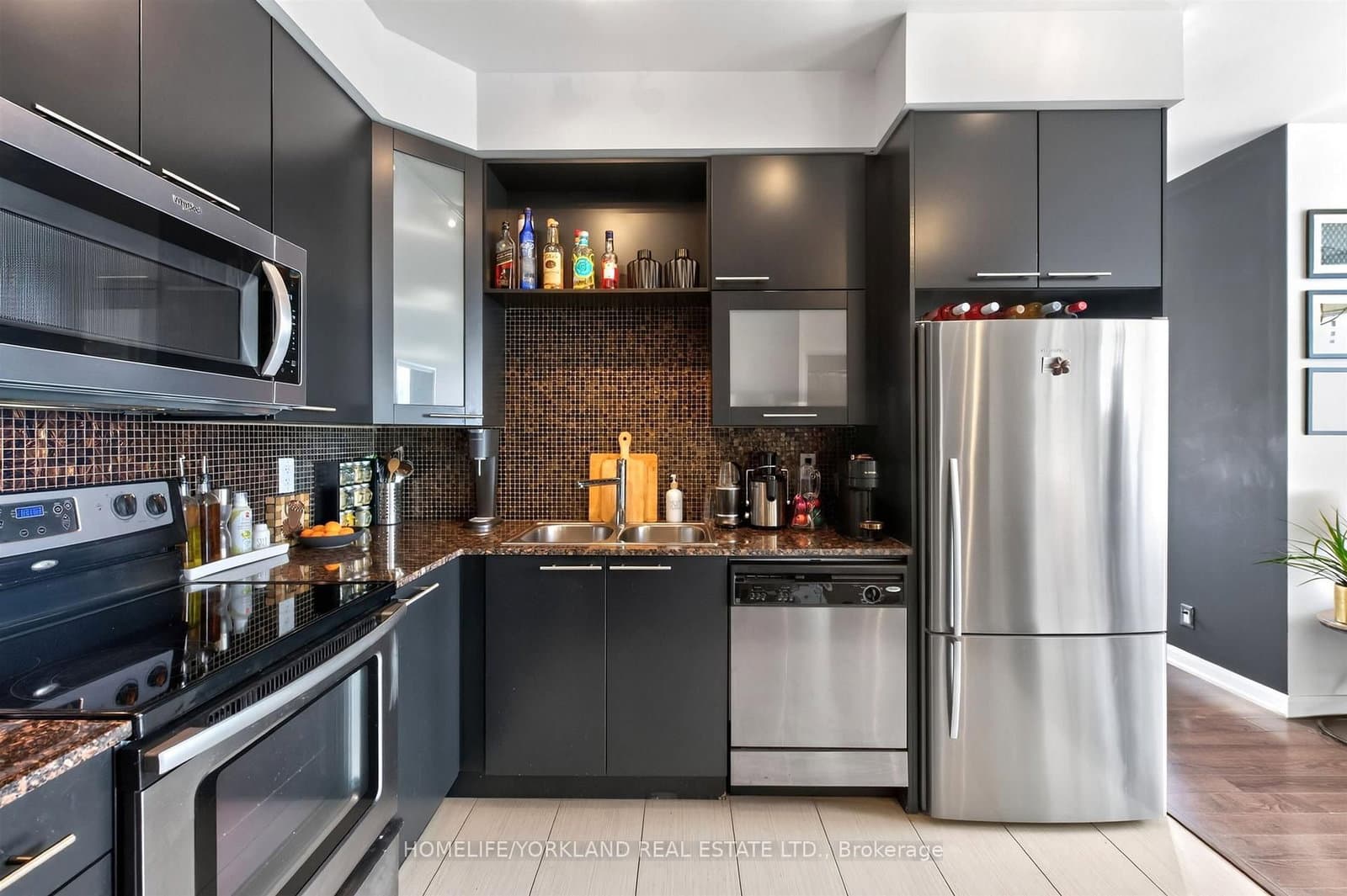 500 Sherbourne Street, Unit 2703 thumbnail 17
