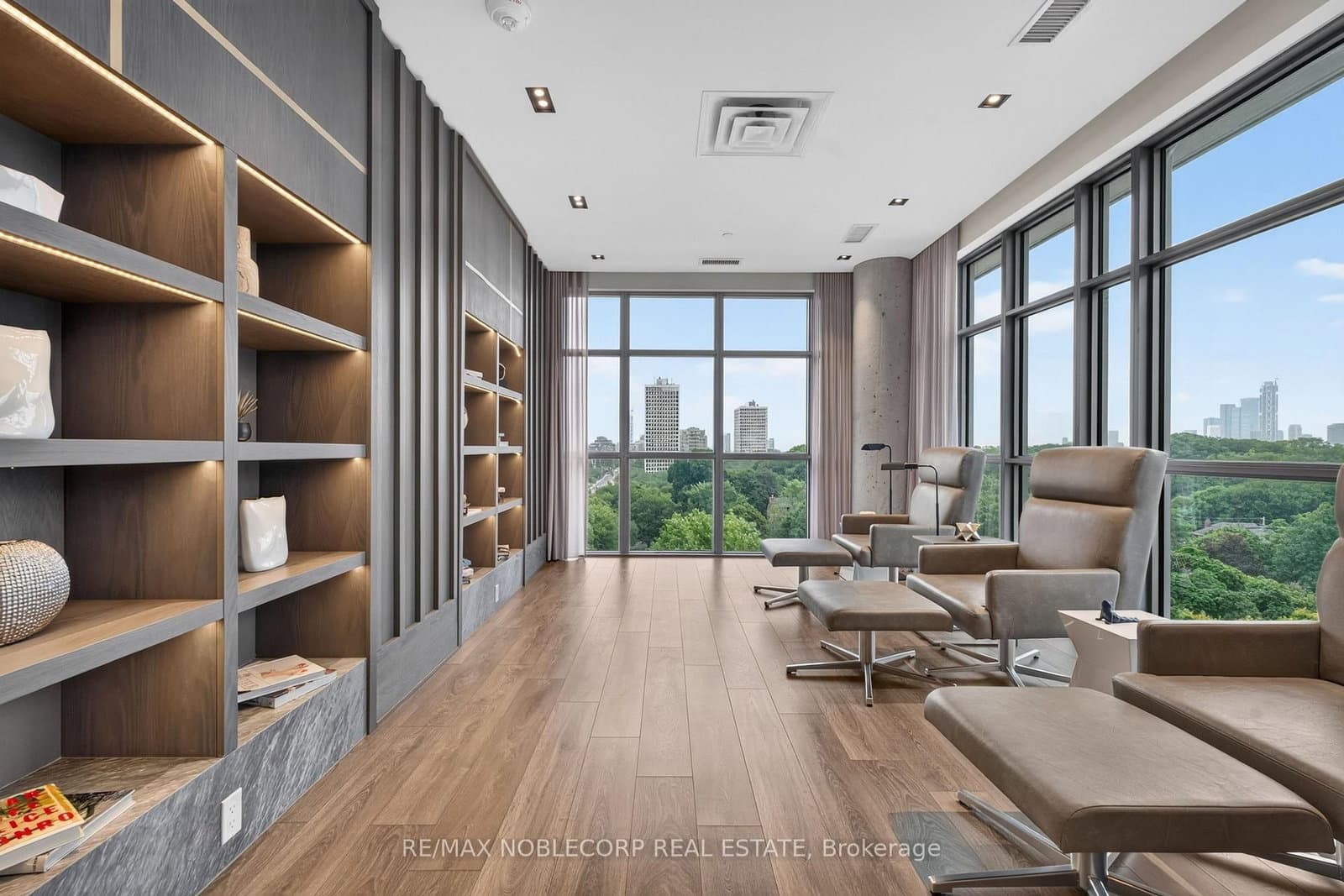 501 St Clair Avenue W, Unit 1911 thumbnail 26